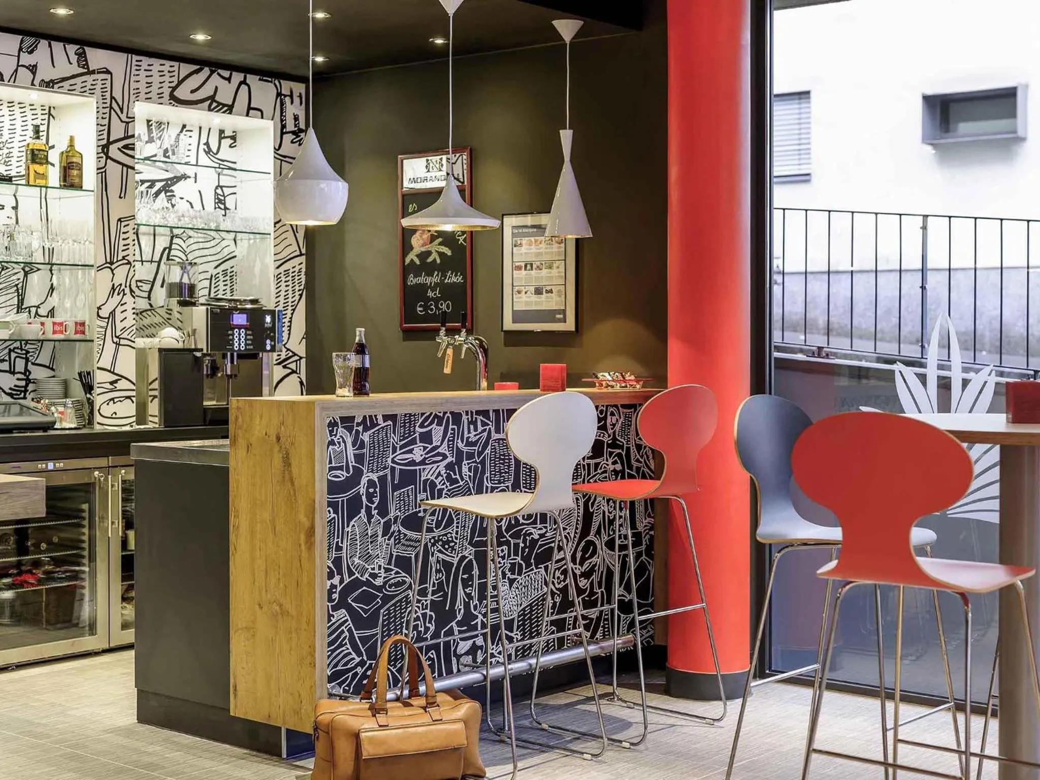 Lounge or bar in Hotel Ibis Bregenz