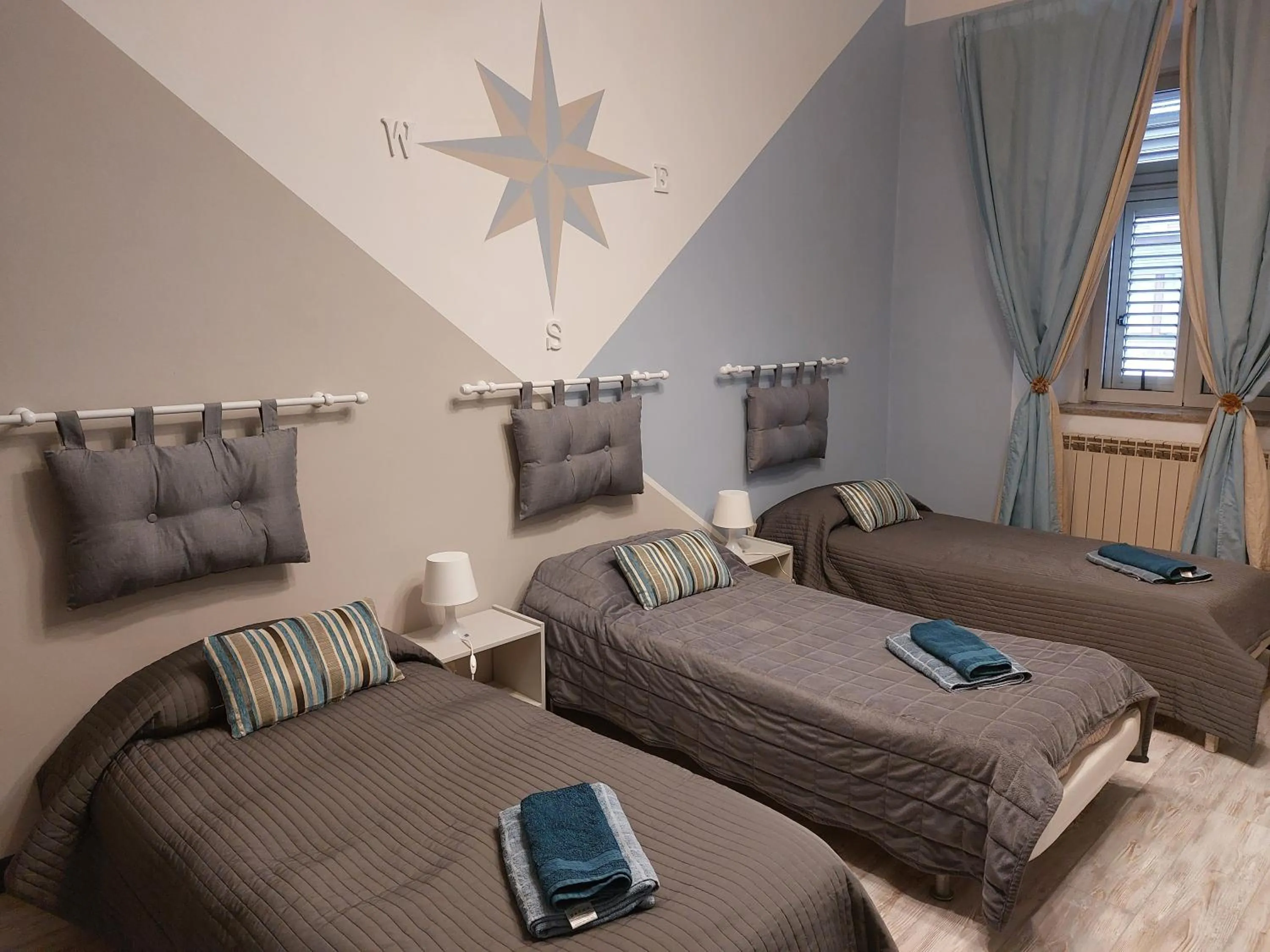 Bed in B&B Empire 1970