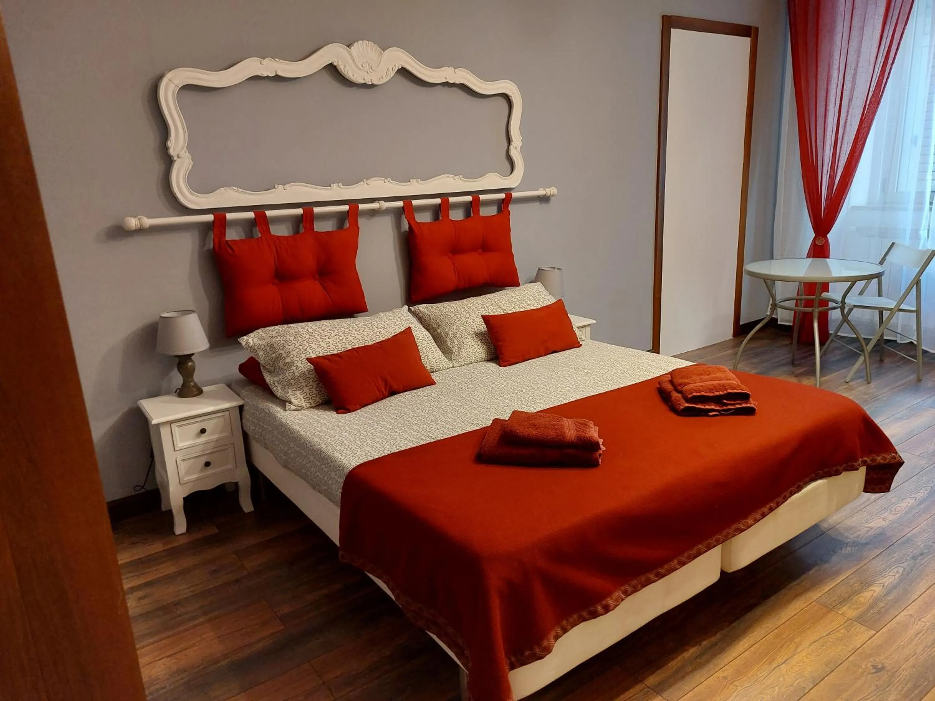 Bed in B&B Empire 1970