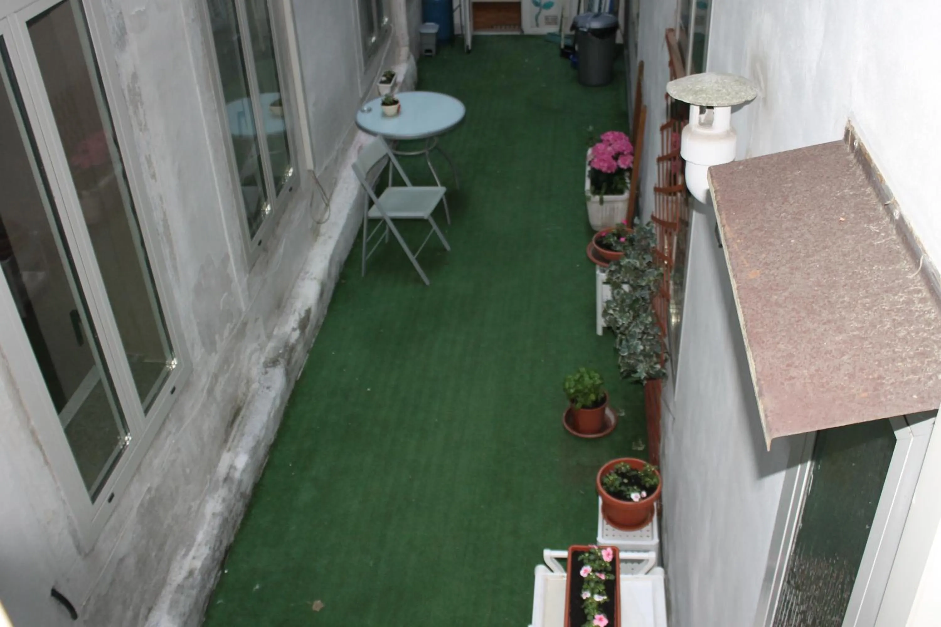Property building in B&B Empire 1970