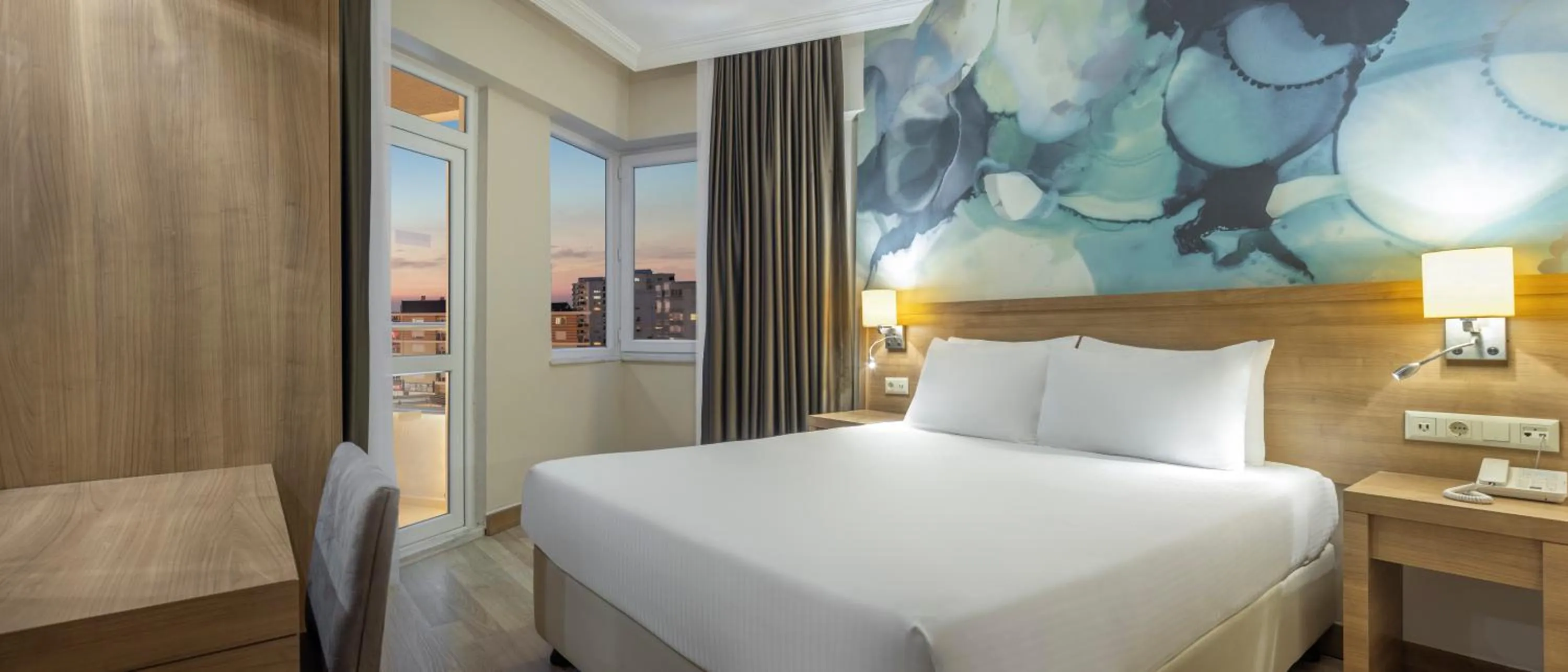 Massage, Bed in Wyndham Garden Lara