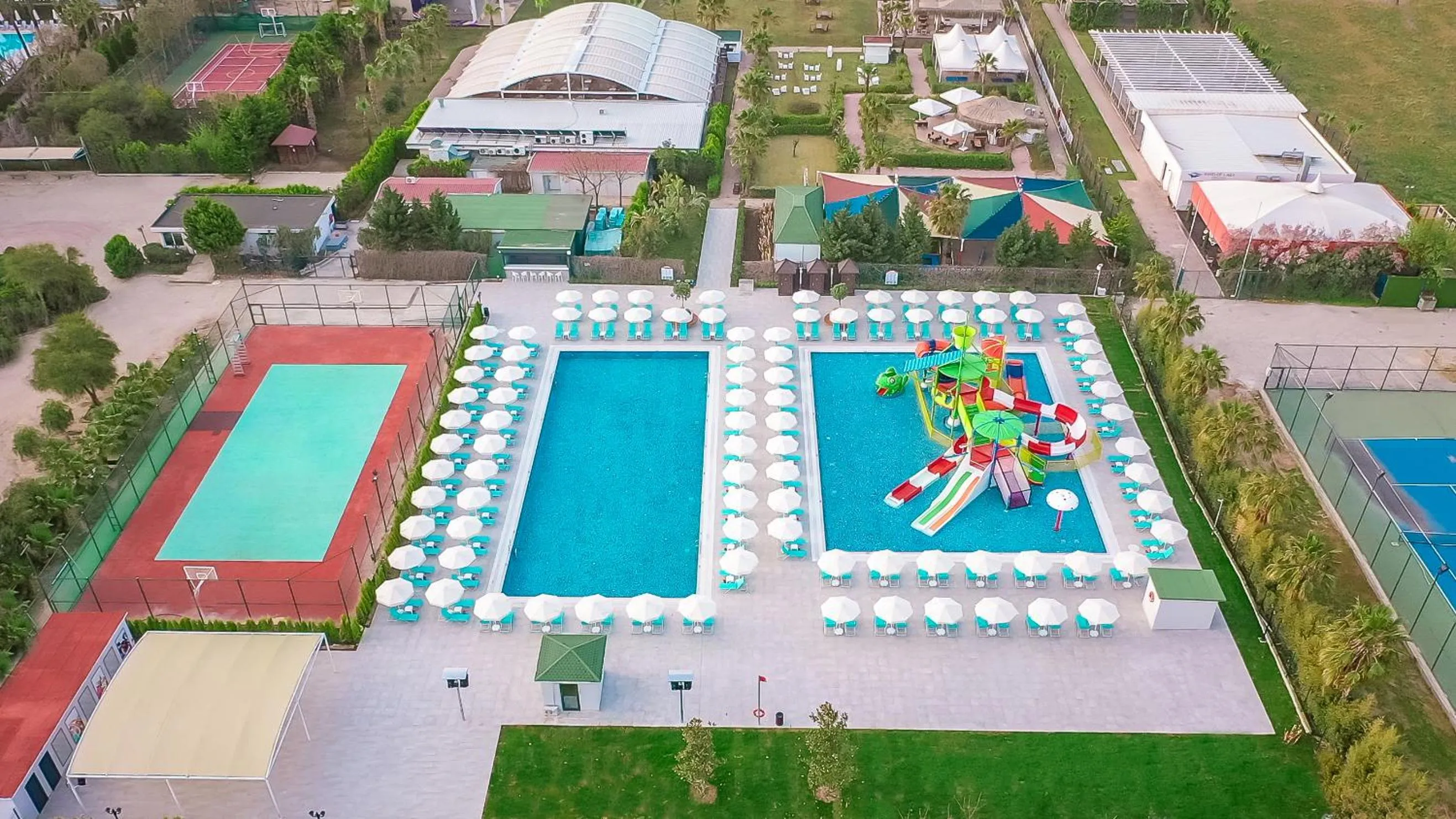 Beach in Wyndham Garden Lara