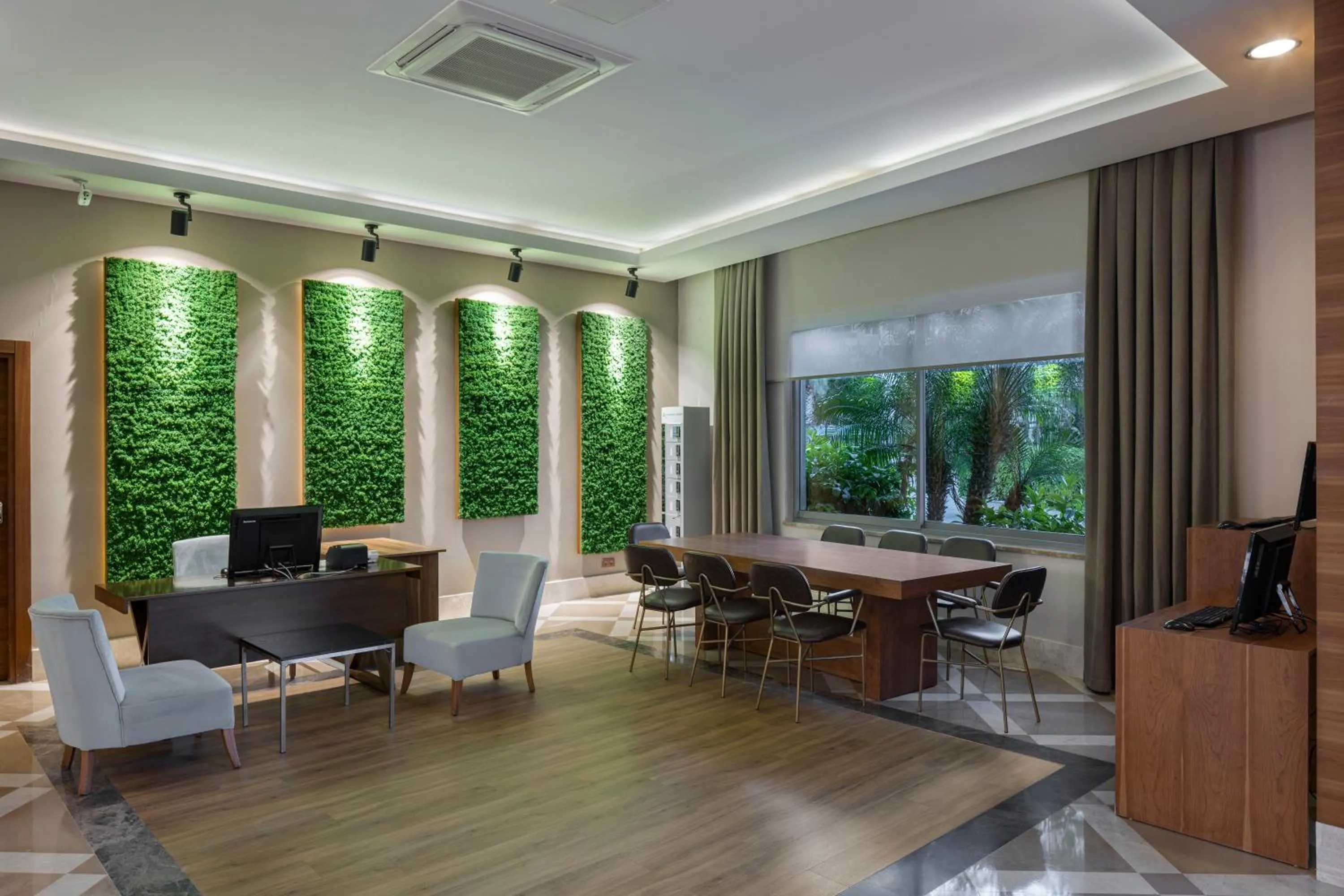 locker in Wyndham Garden Lara