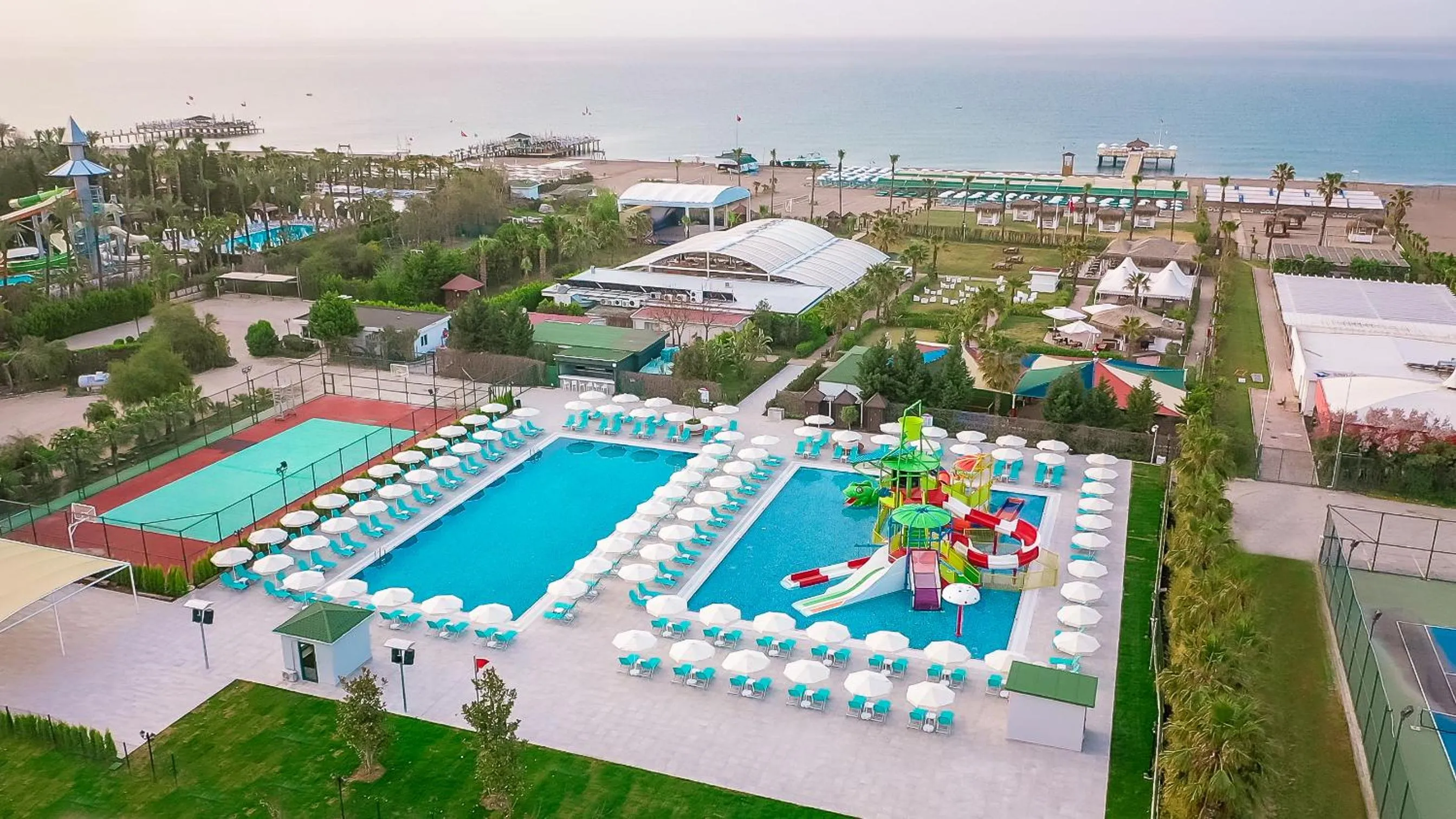 Beach in Wyndham Garden Lara