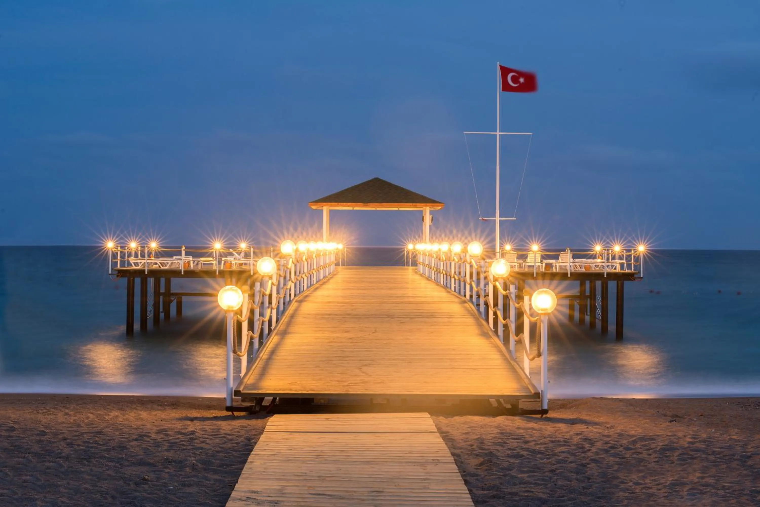 Beach in Wyndham Garden Lara