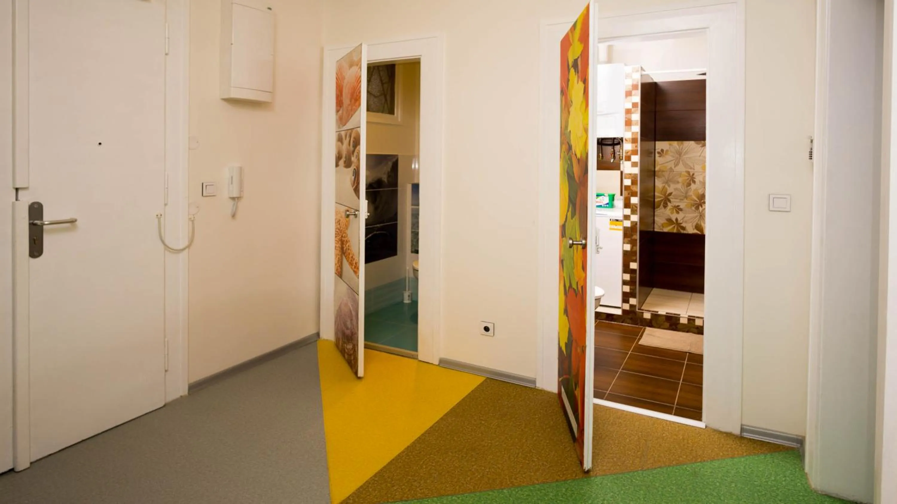 Property building in Apartment Four Year Seasons - WALKABLE TO CENTRE, METRO AND RIVERSIDE