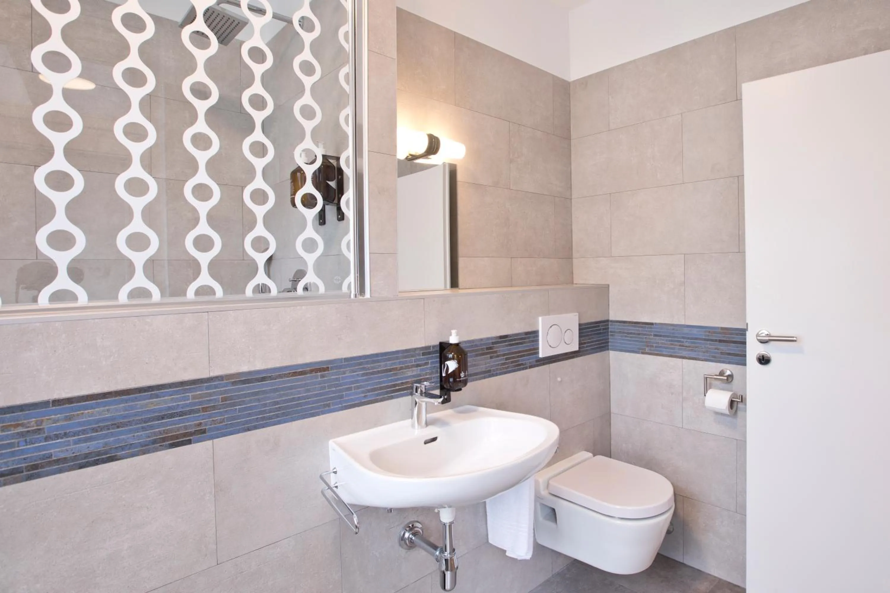 Toilet in Guesthouse fürDich