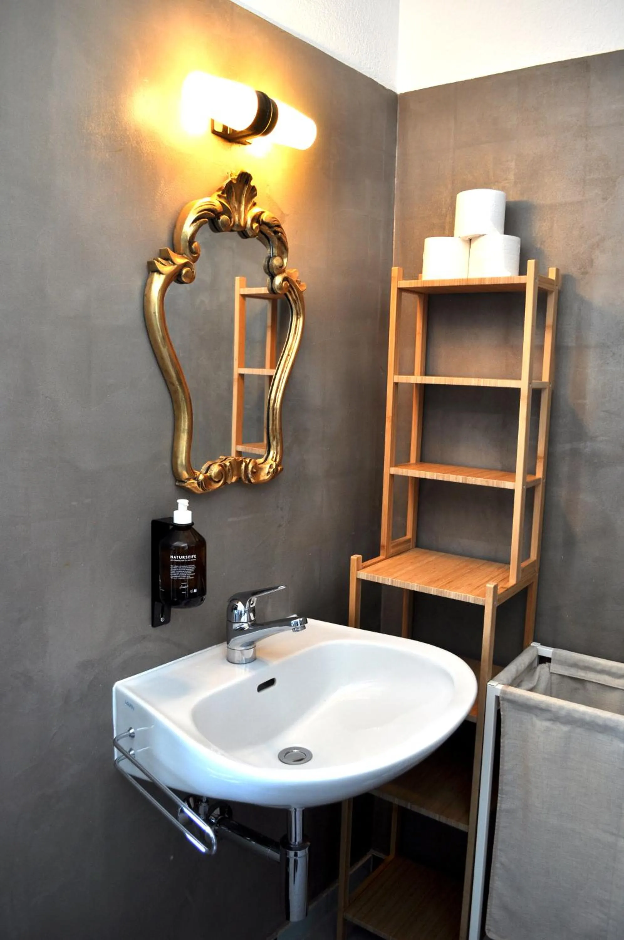 Shower in Guesthouse fürDich