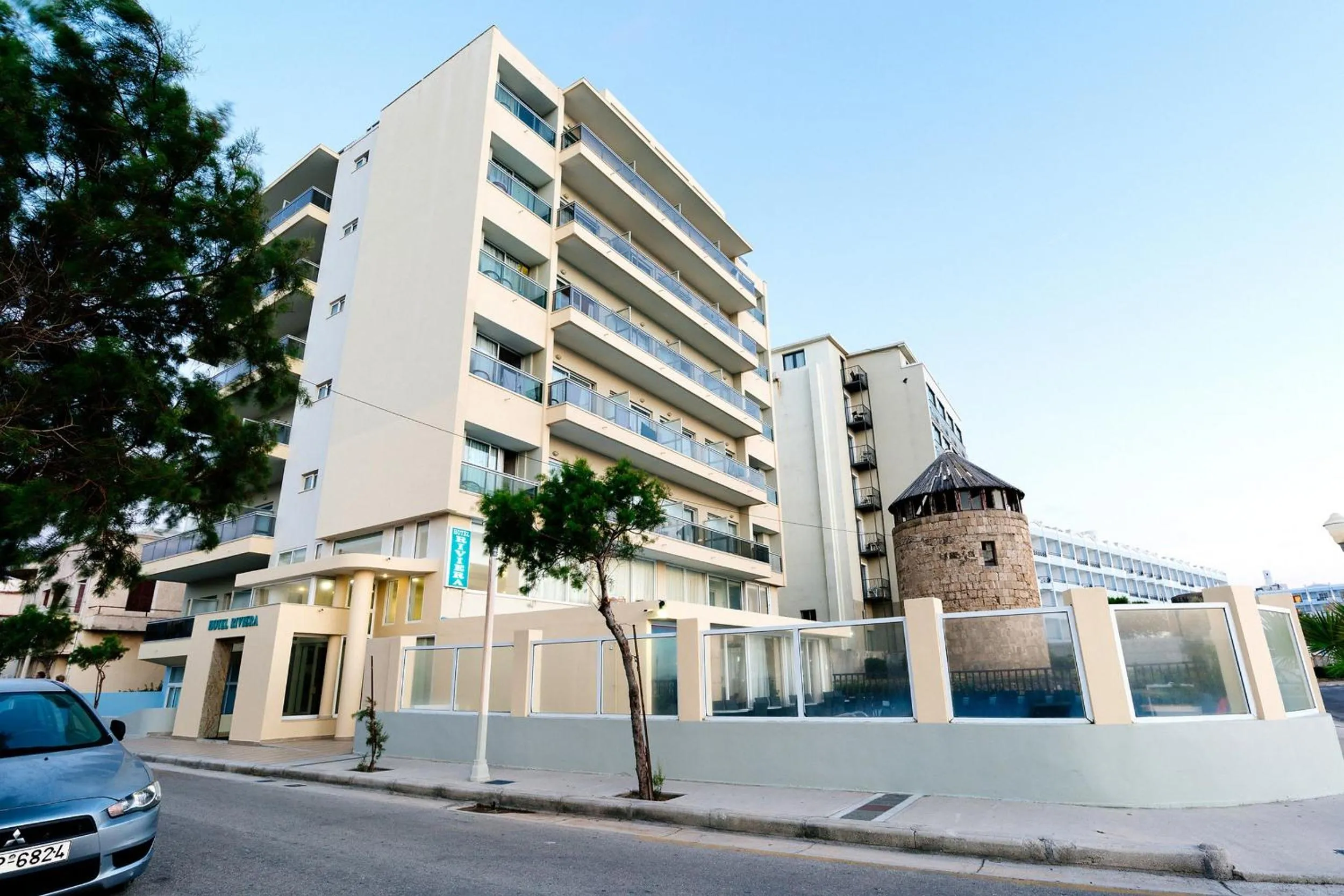 Property building in Hotel Riviera