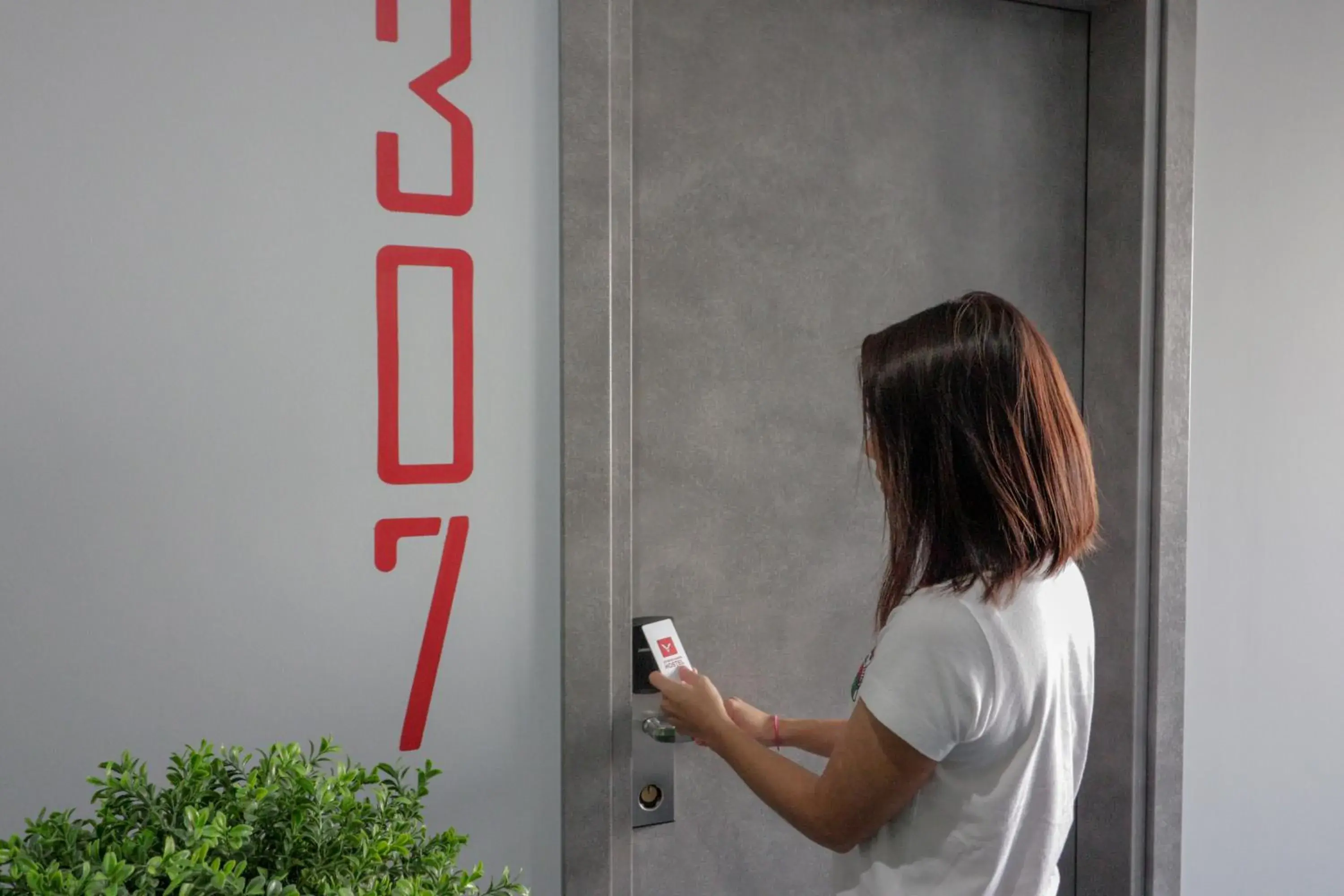 Property building in Athens Hawks Property building in Athens Hawks