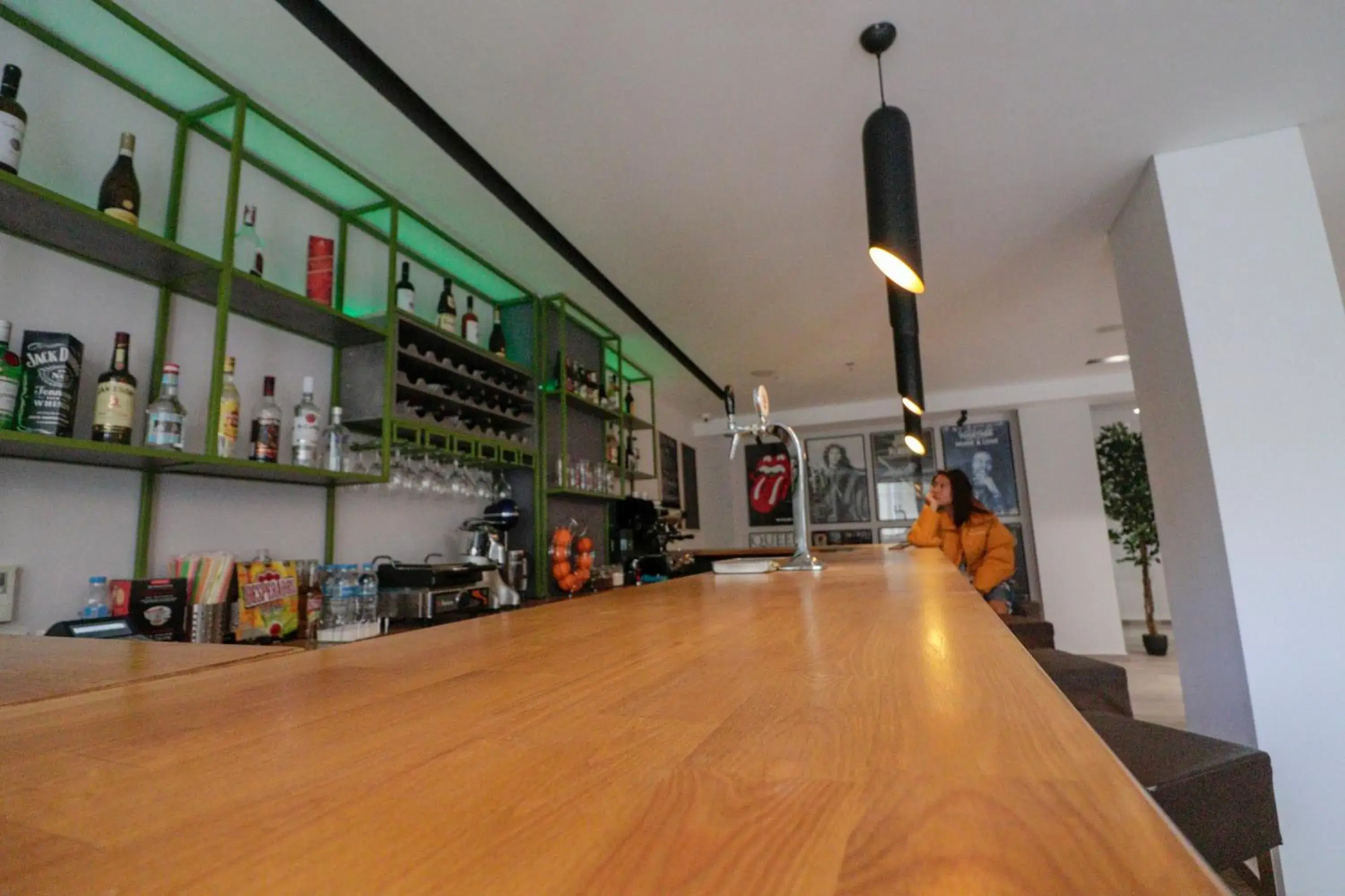 Lounge or bar in Athens Hawks Lounge or bar in Athens Hawks