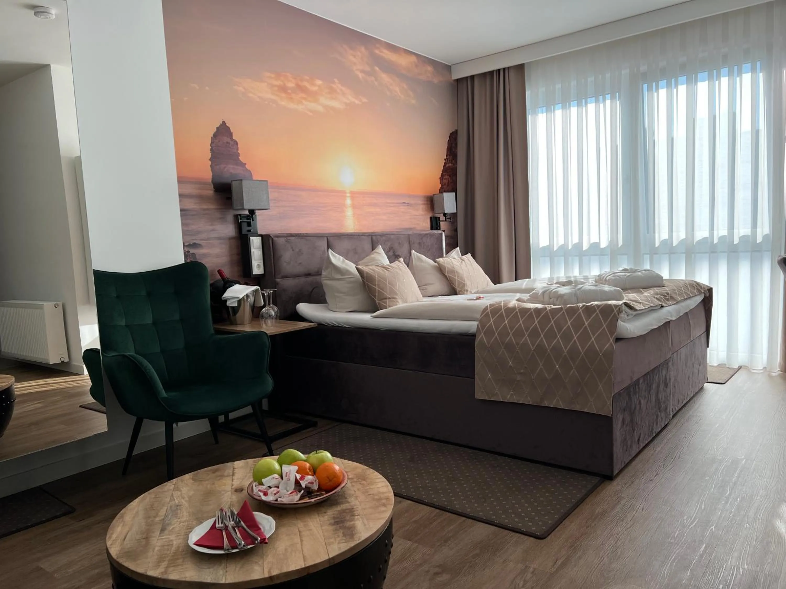 Photo of the whole room, Bed in Hotel Ammerländer Hof