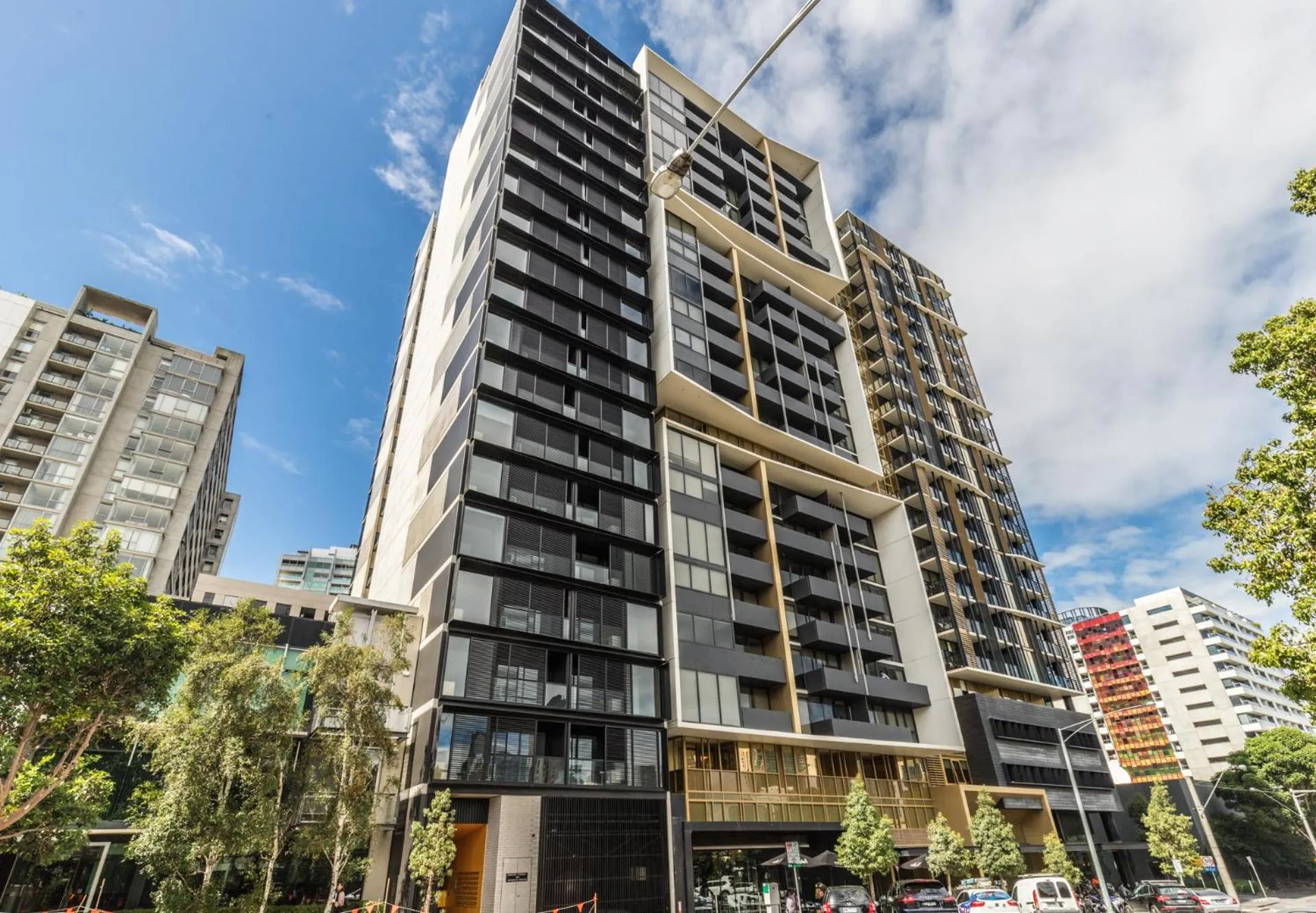 Property building in Saint Domain