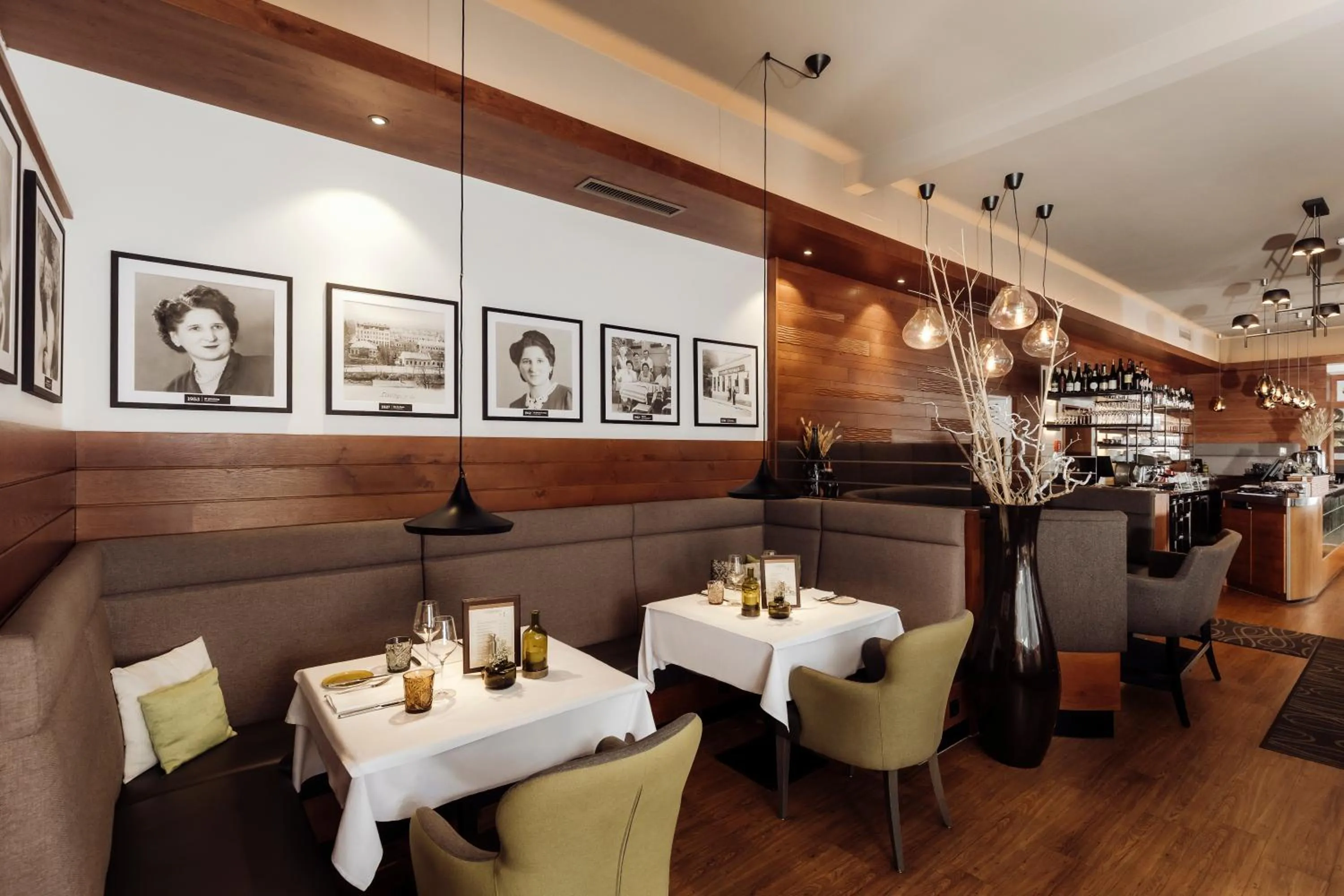 Restaurant/places to eat in Der Stasta