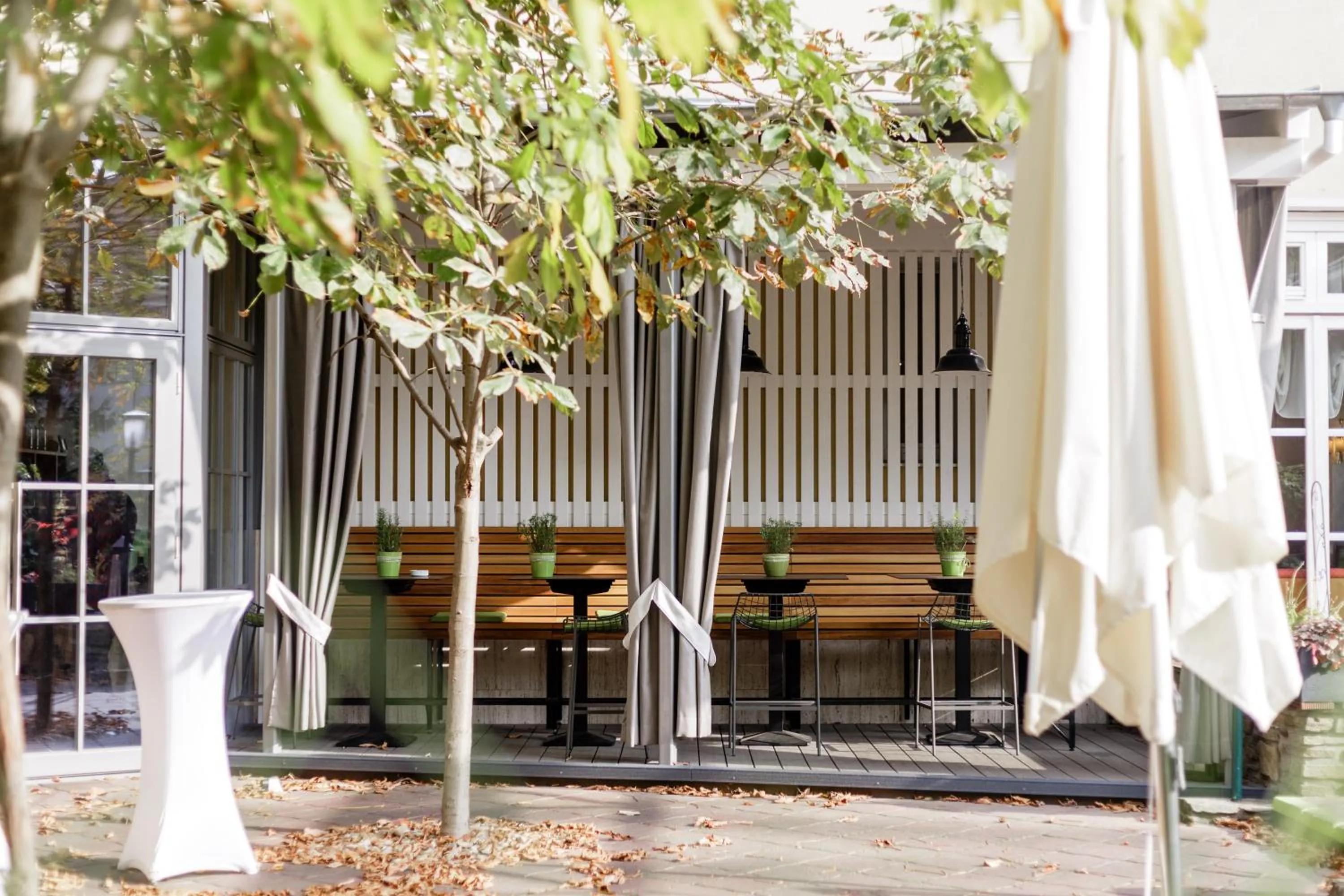 Restaurant/places to eat in Der Stasta