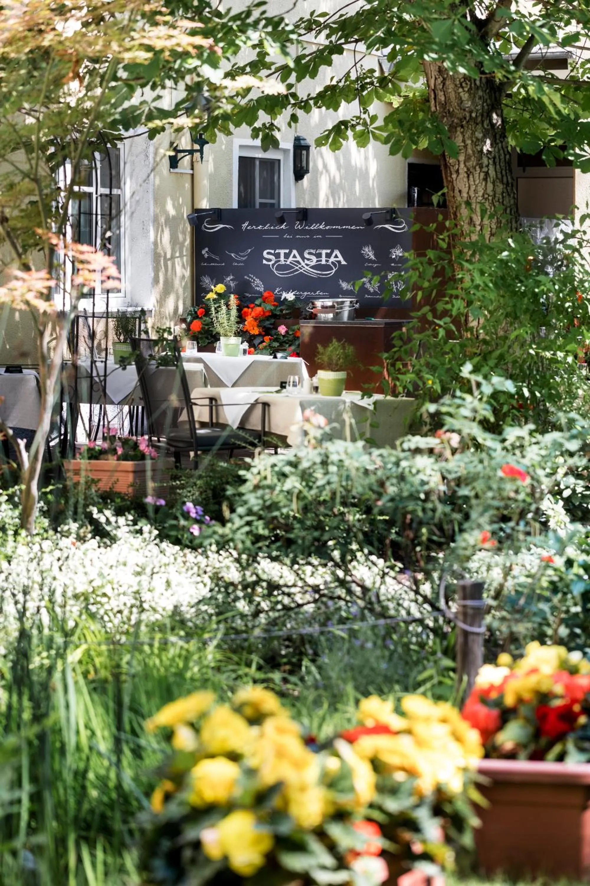 Property building in Der Stasta