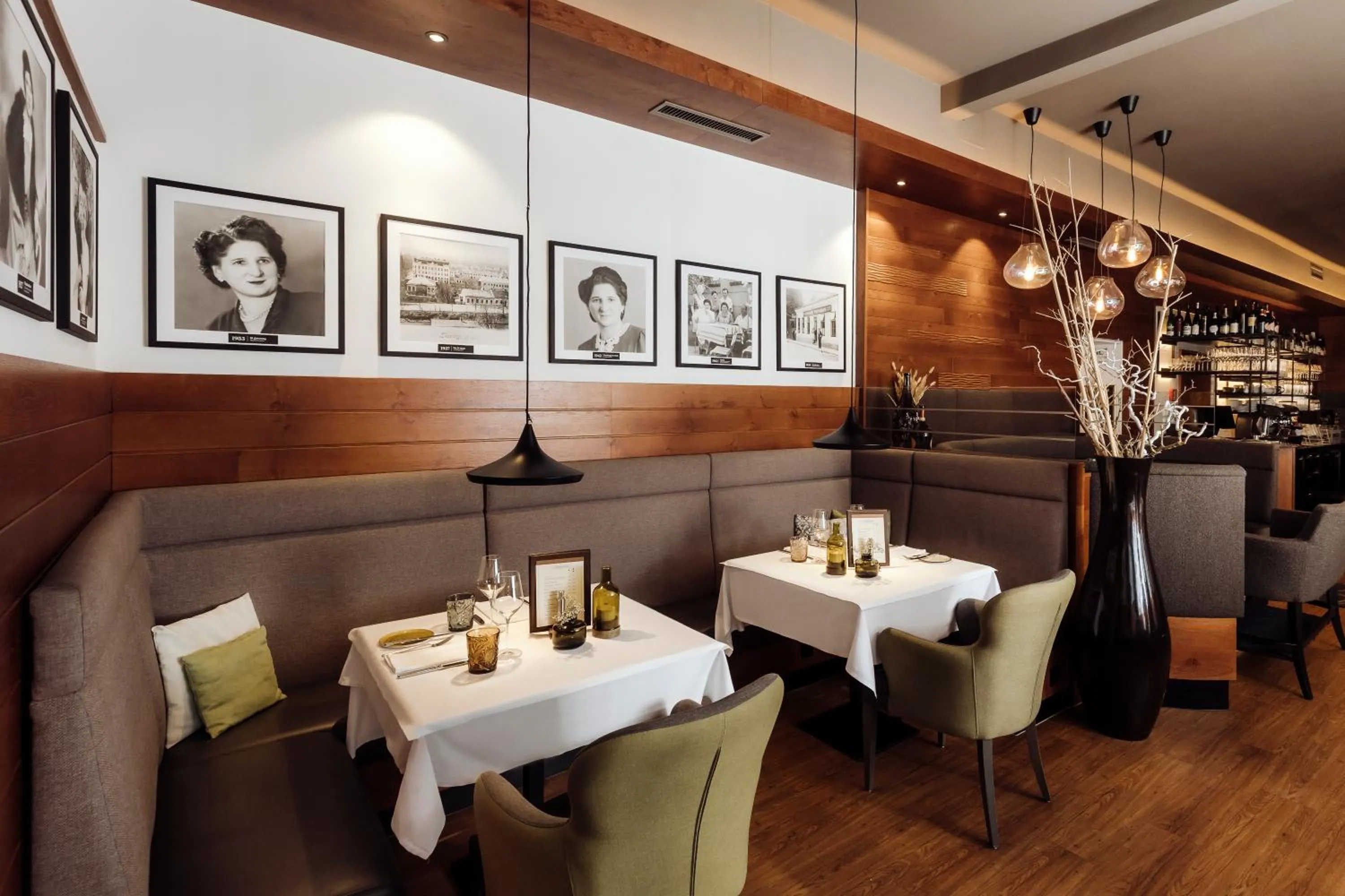 Restaurant/places to eat in Der Stasta