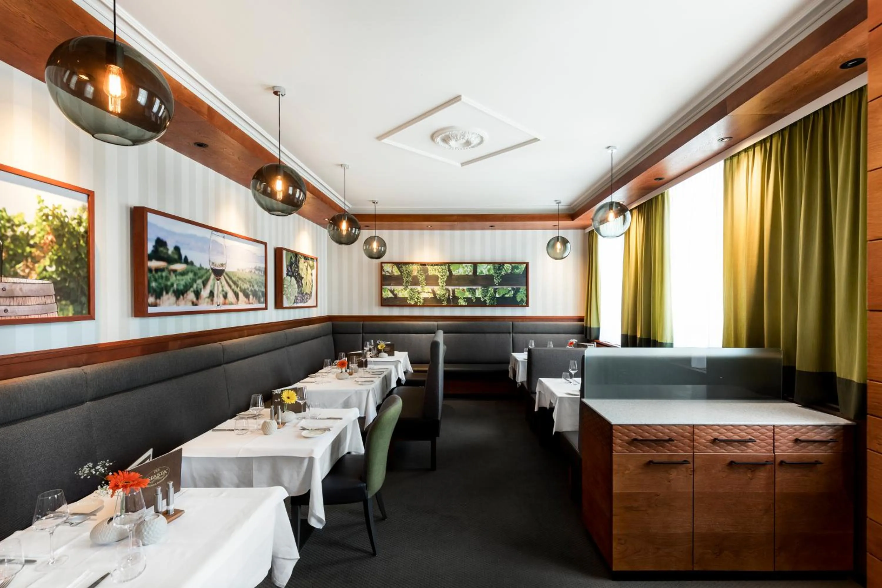 Restaurant/places to eat in Der Stasta