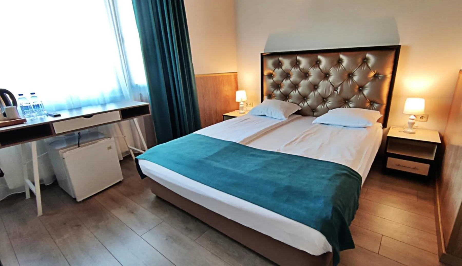 Photo of the whole room, Bed in Makaza Complex