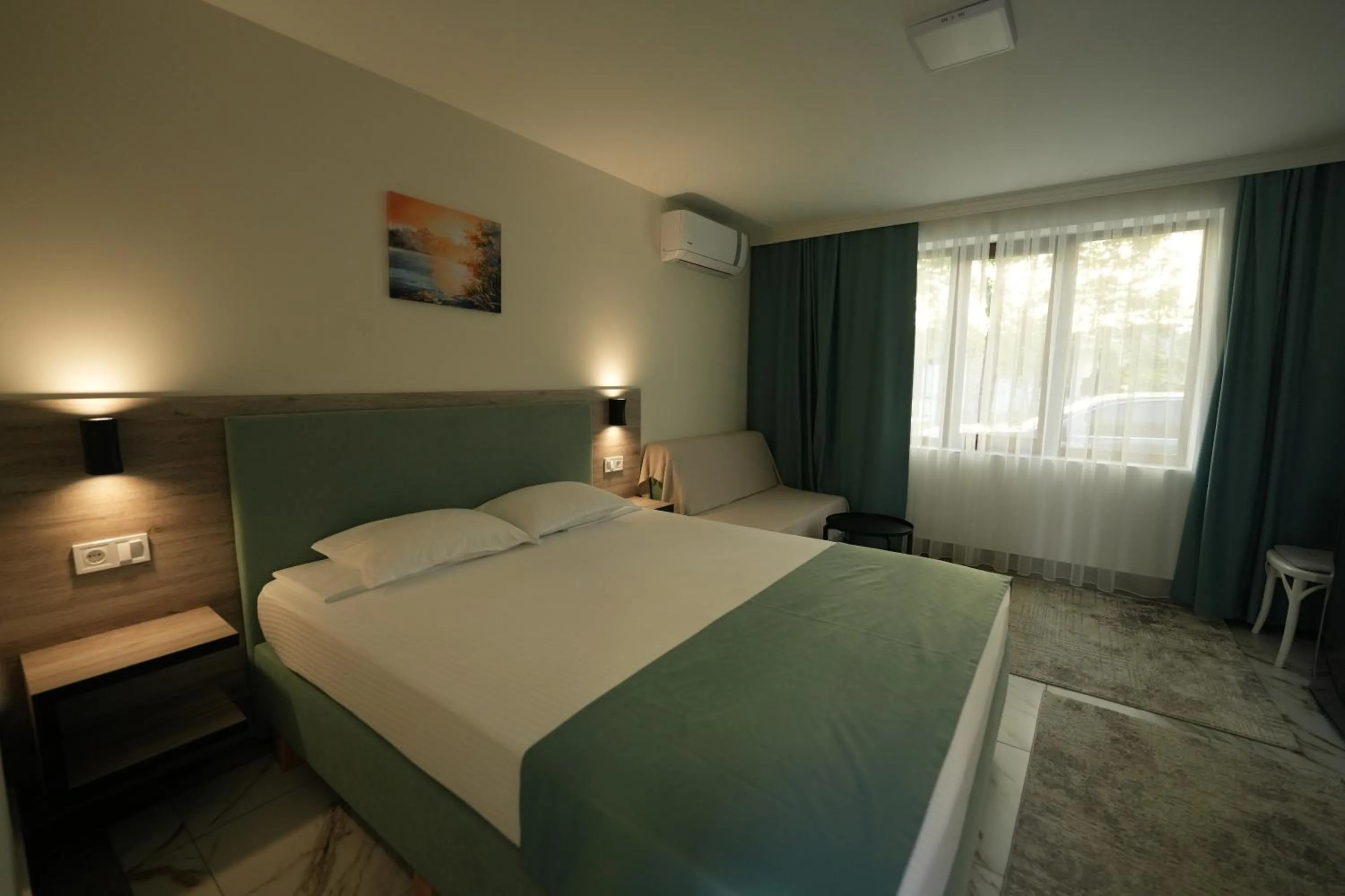 Photo of the whole room, Bed in Makaza Complex