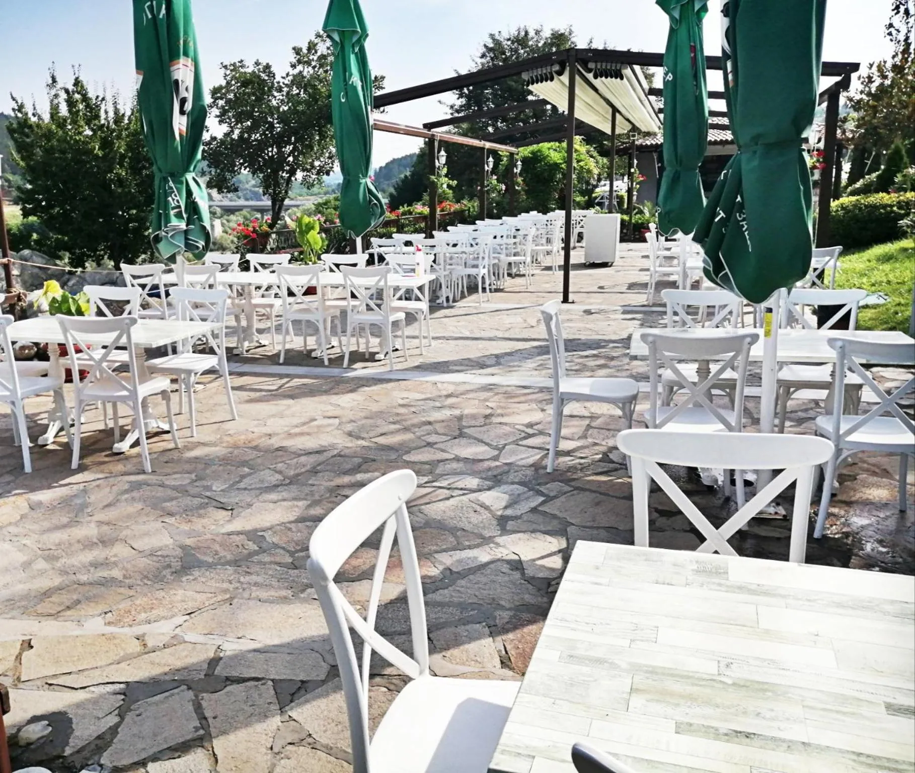 Restaurant/places to eat in Makaza Complex