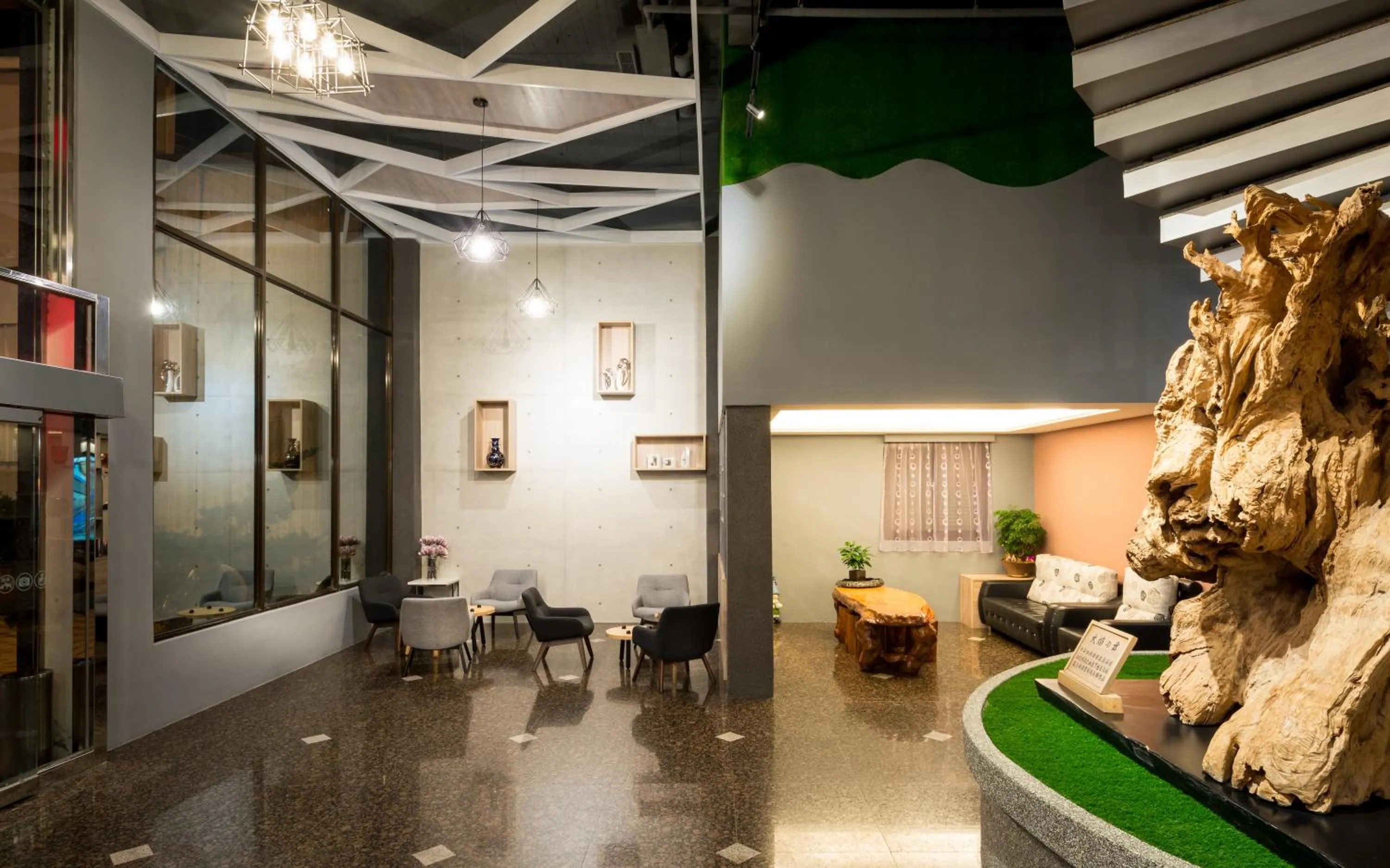 Seating area in Yadi Hotel