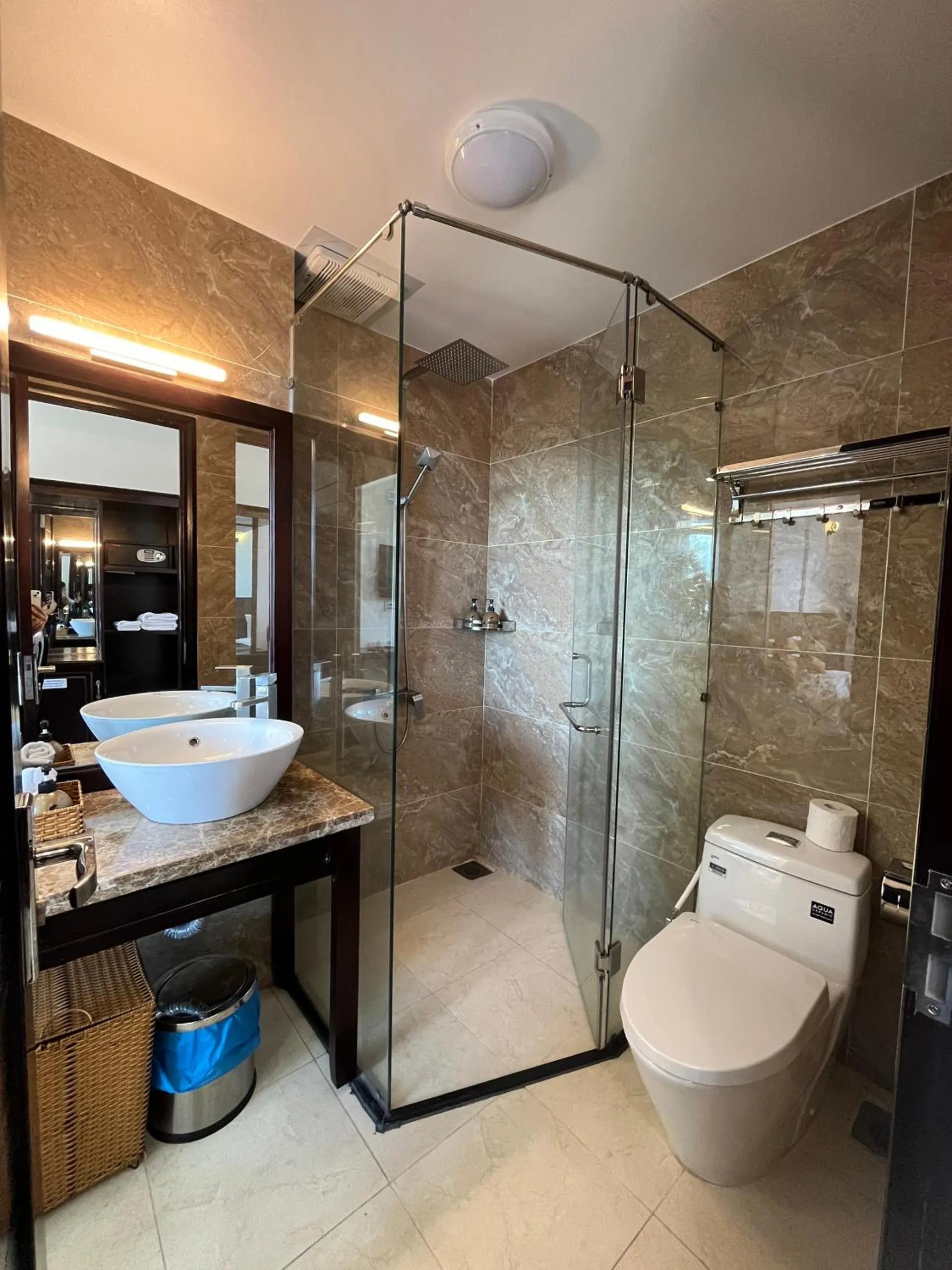 Bathroom in Con Son Blue Sea Hotel