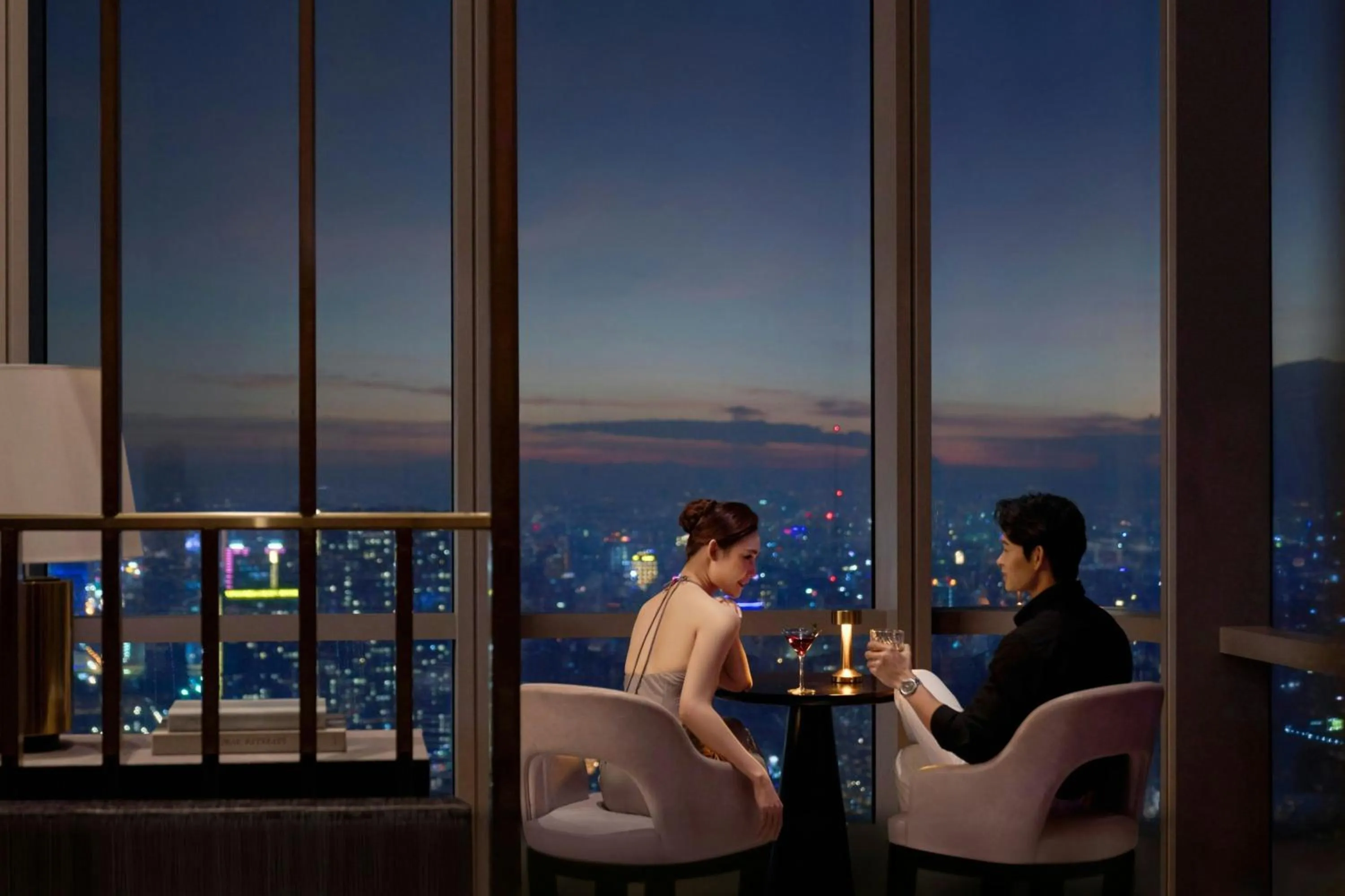 Restaurant/places to eat in Vinpearl Landmark 81, Autograph Collection