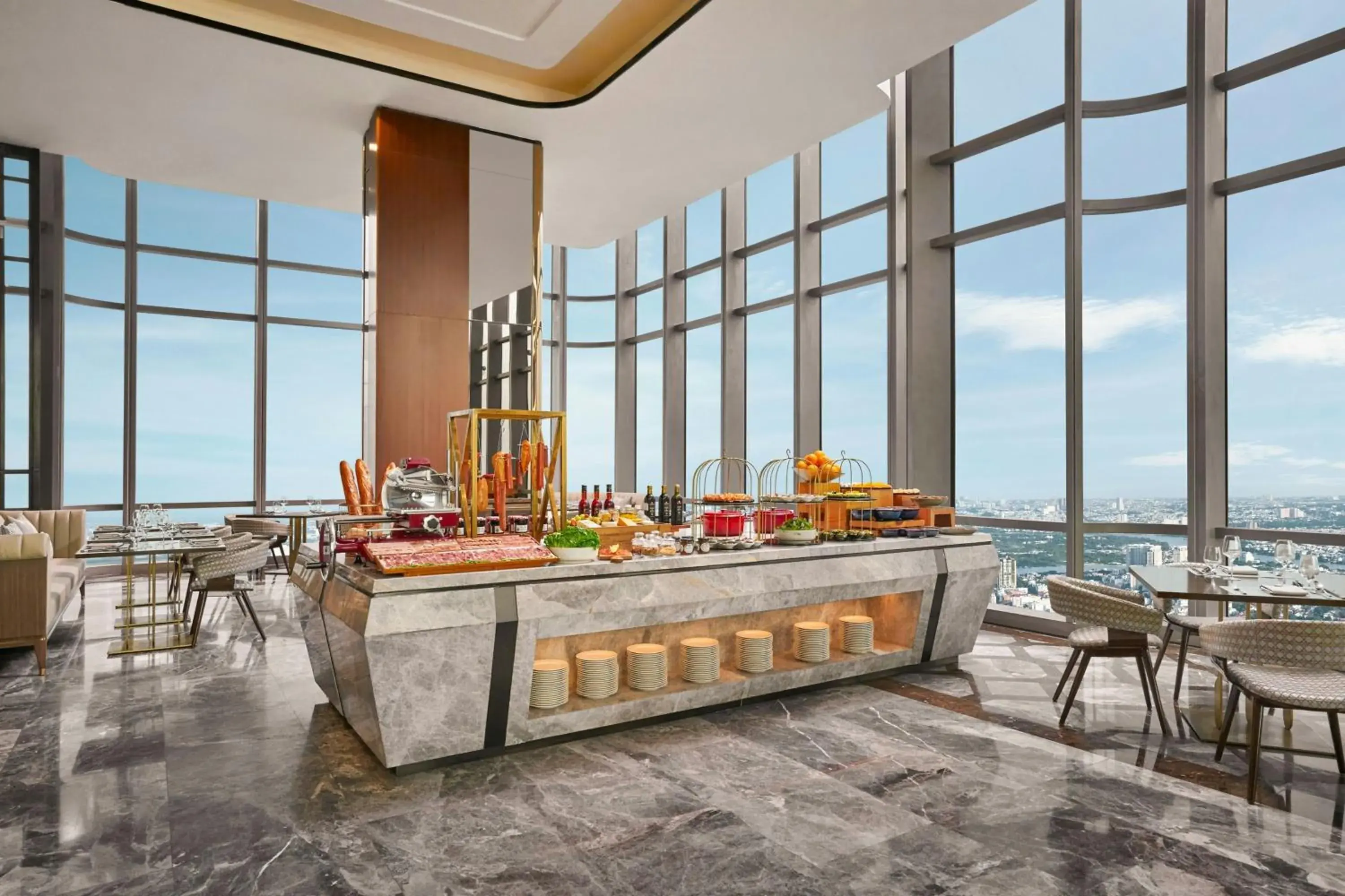 Breakfast in Vinpearl Landmark 81, Autograph Collection Breakfast in Vinpearl Landmark 81, Autograph Collection
