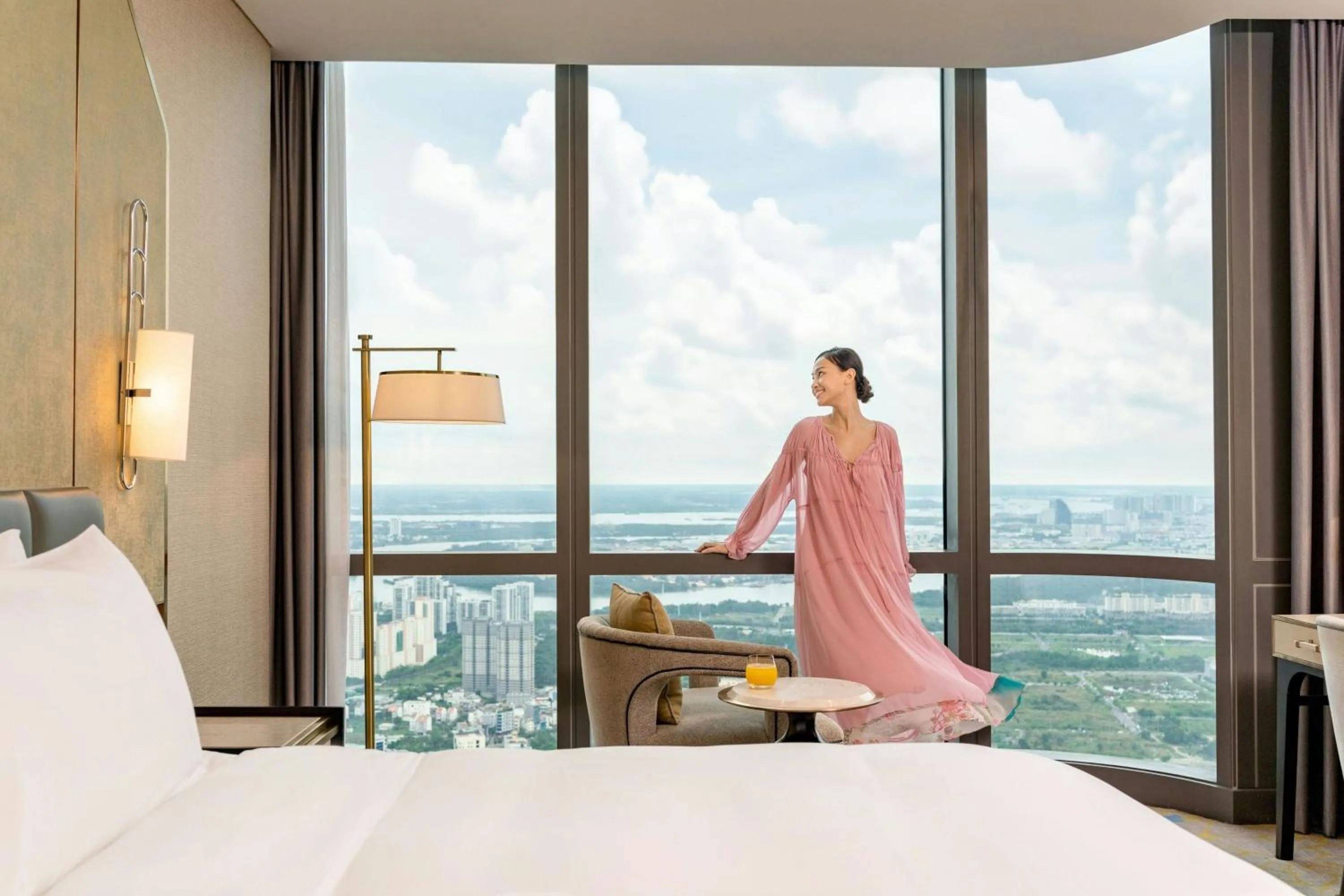 Photo of the whole room, Bed in Vinpearl Landmark 81, Autograph Collection