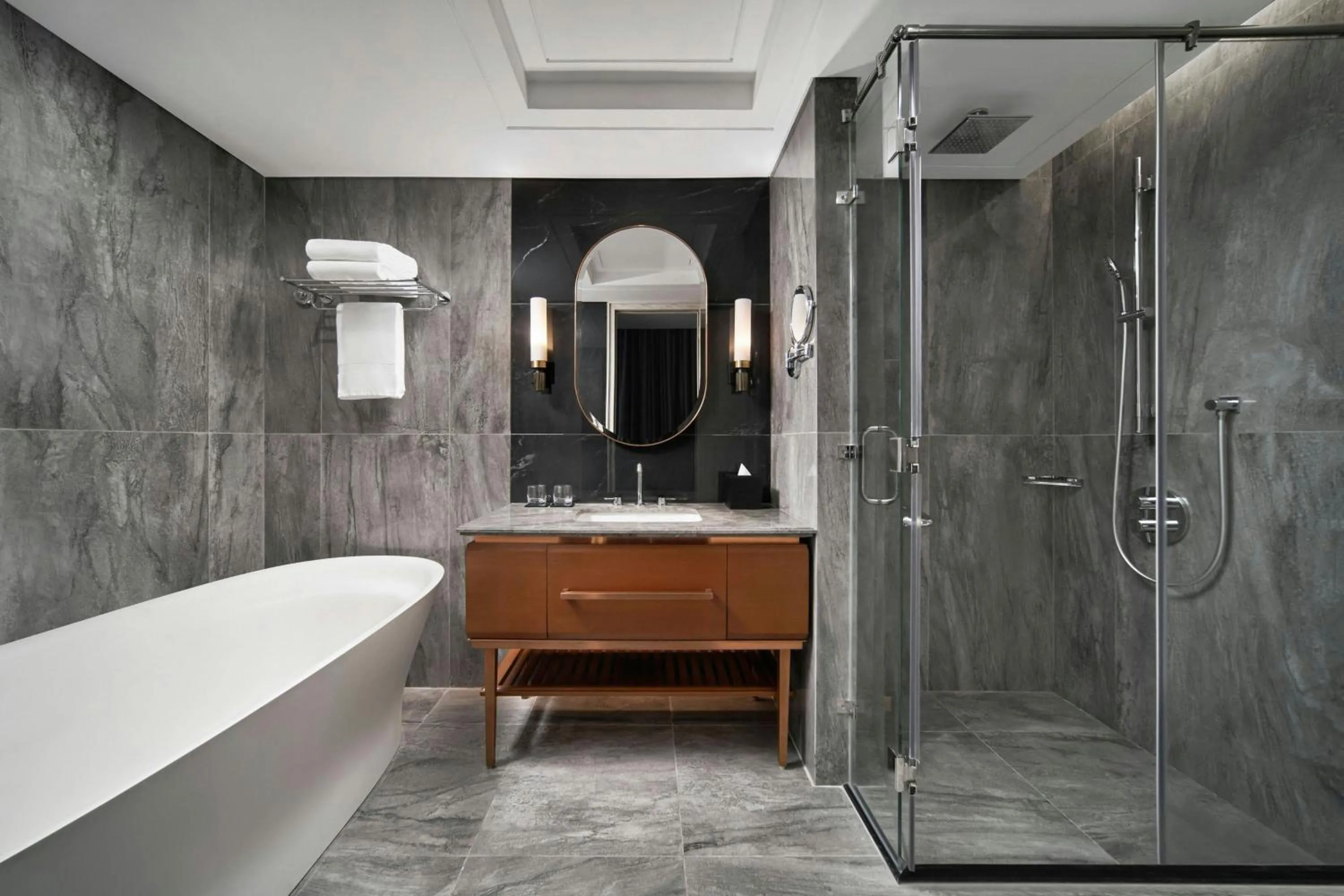 Bathroom in Vinpearl Landmark 81, Autograph Collection