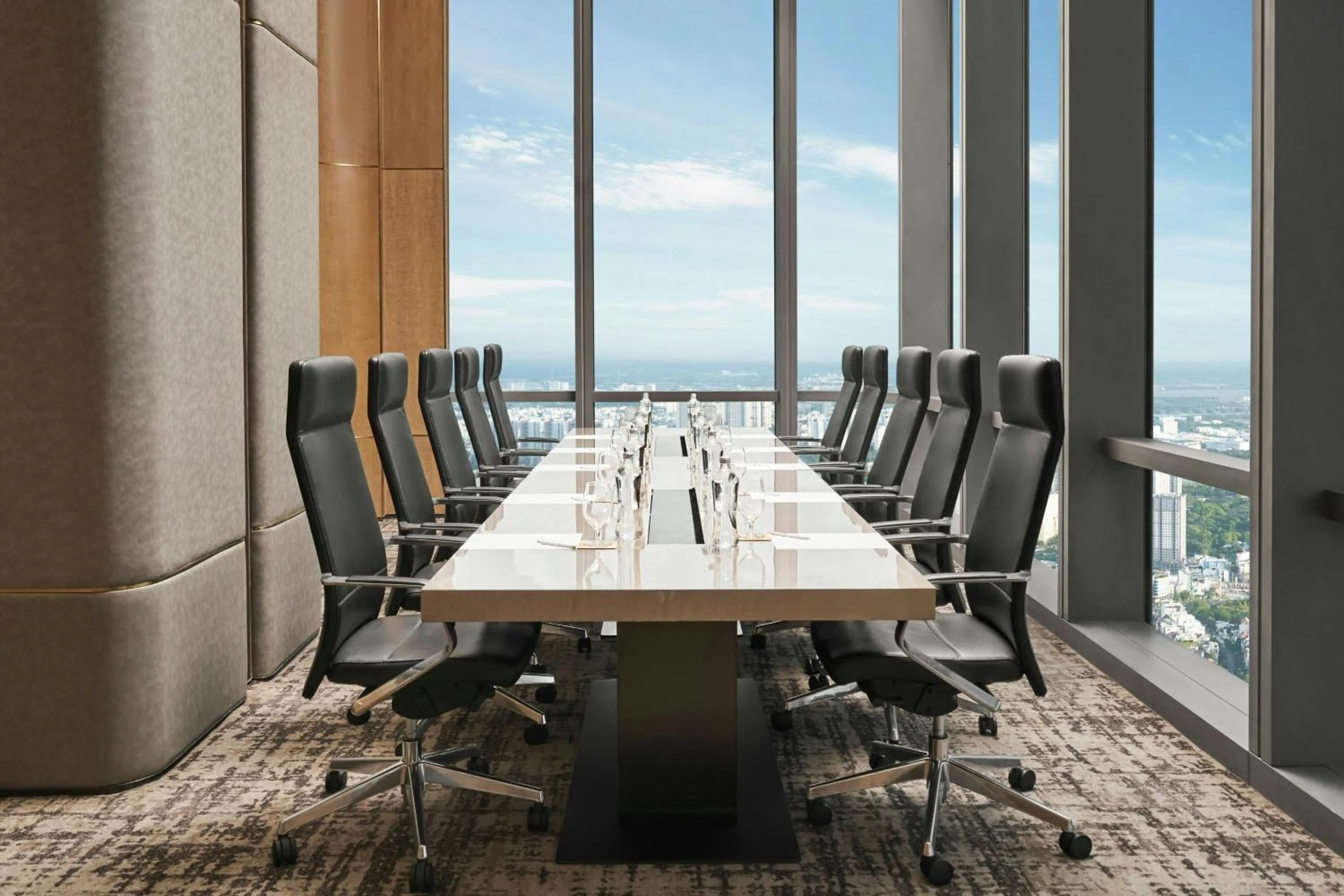 Meeting/conference room in Vinpearl Landmark 81, Autograph Collection