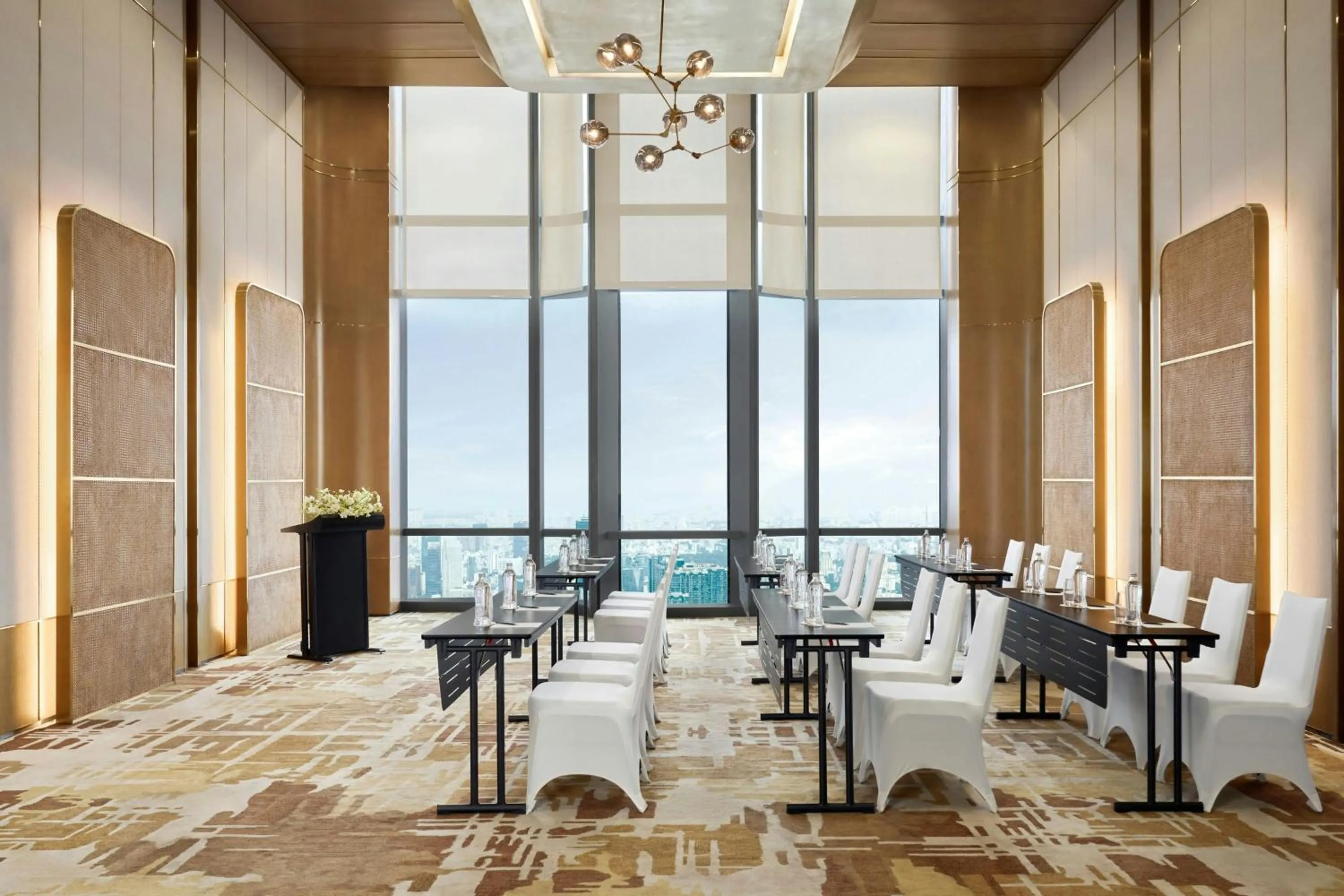 Meeting/conference room in Vinpearl Landmark 81, Autograph Collection
