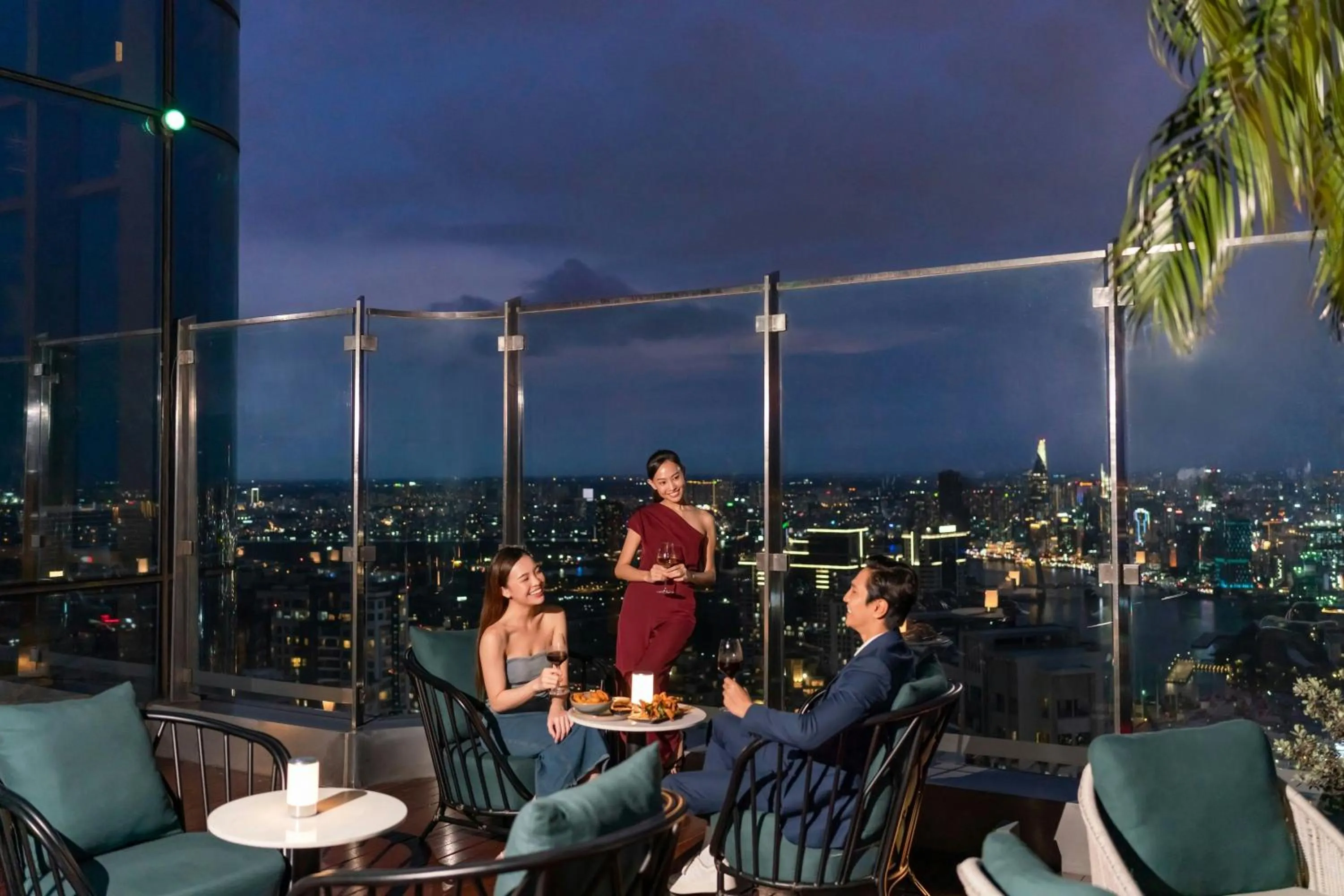 Restaurant/places to eat in Vinpearl Landmark 81, Autograph Collection