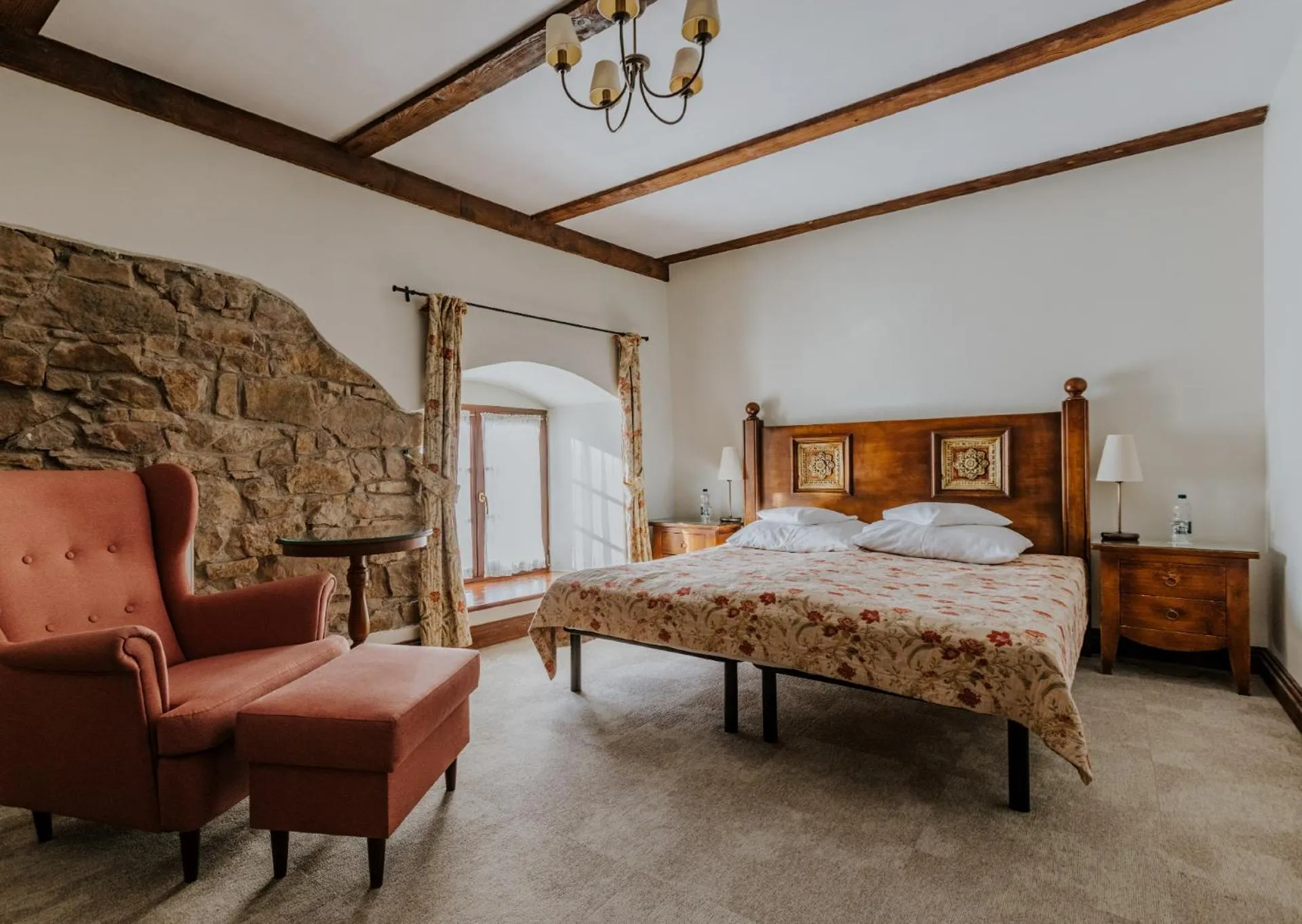 Bedroom, Bed in Pałac Wojanów