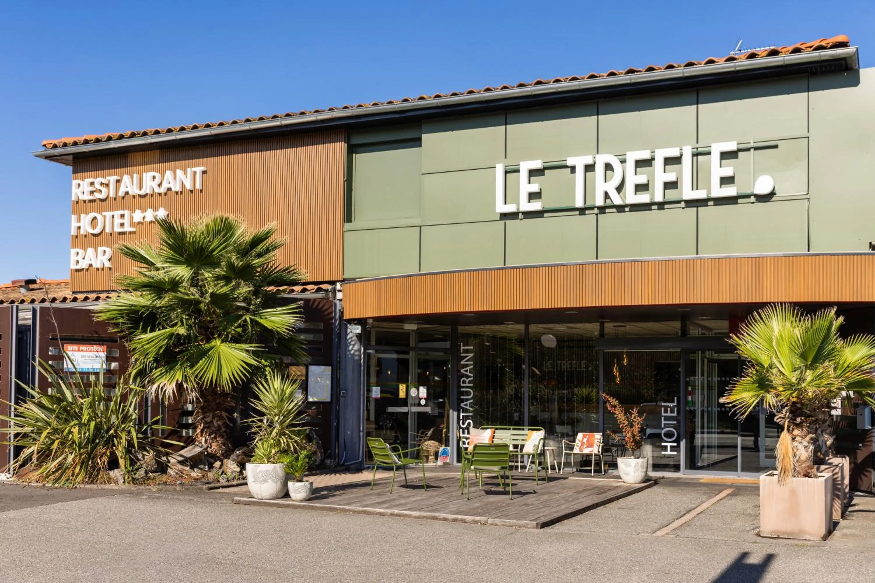 Property building in Le Trèfle