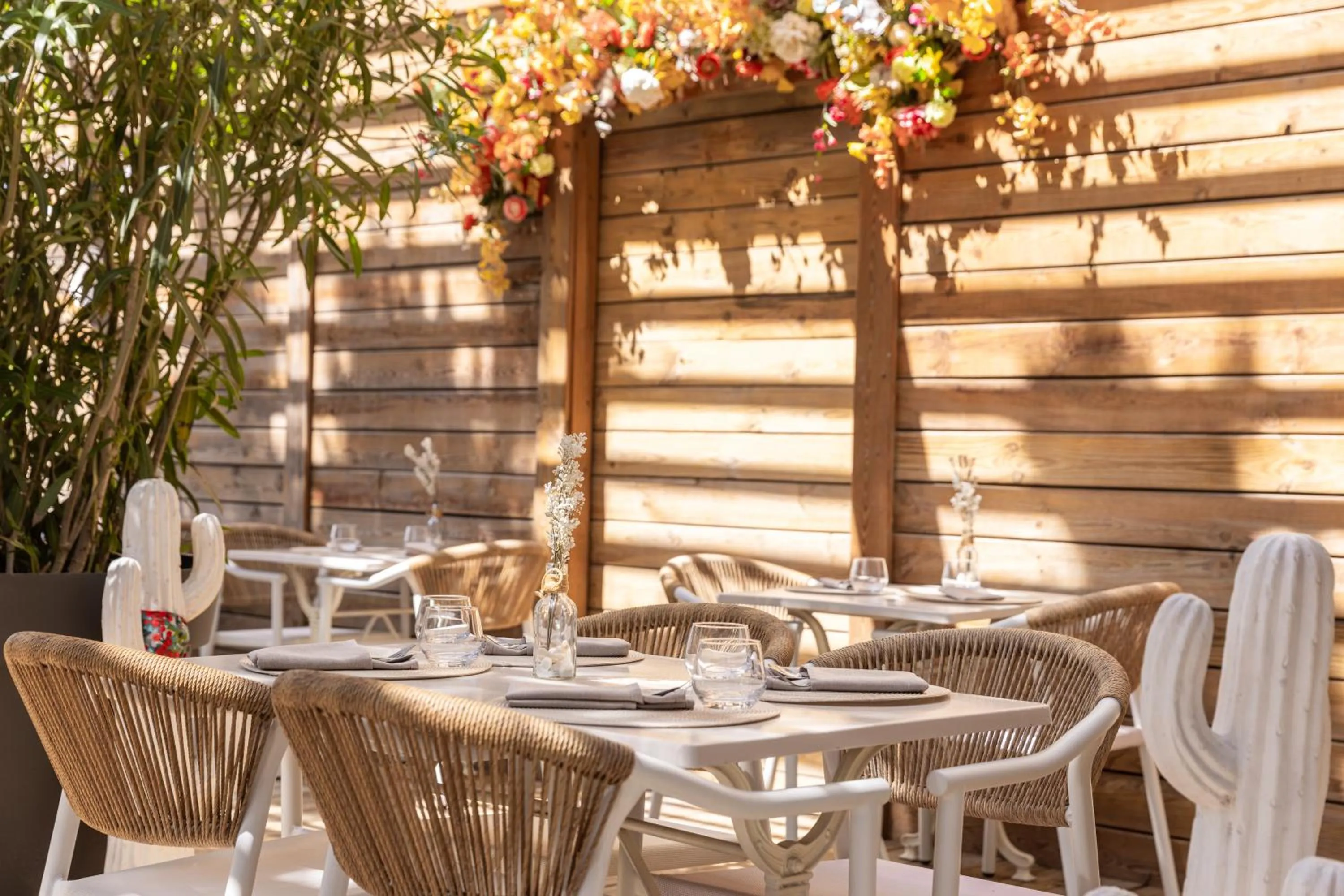 Restaurant/places to eat in Le Trèfle