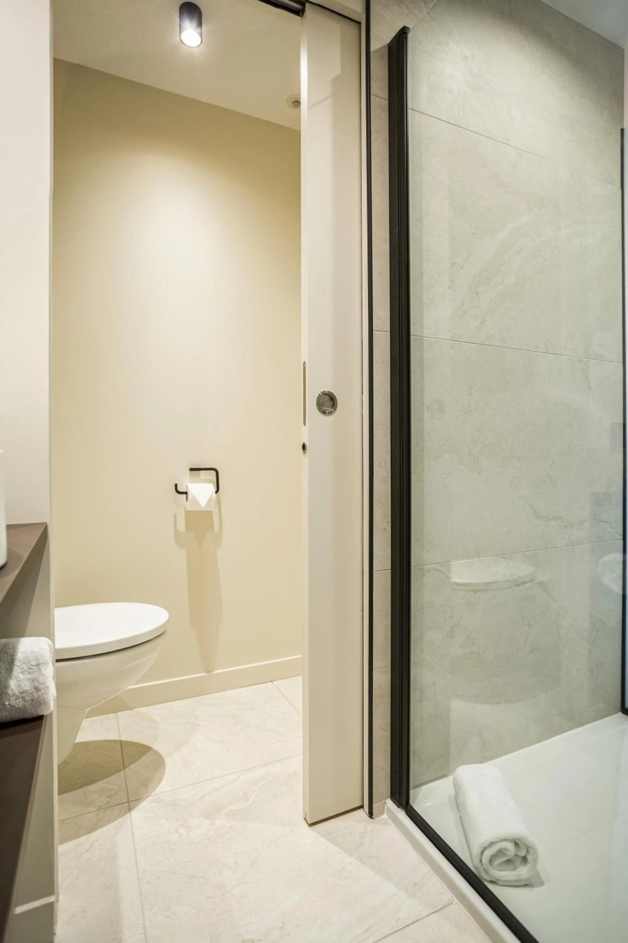 Shower in Le Trèfle