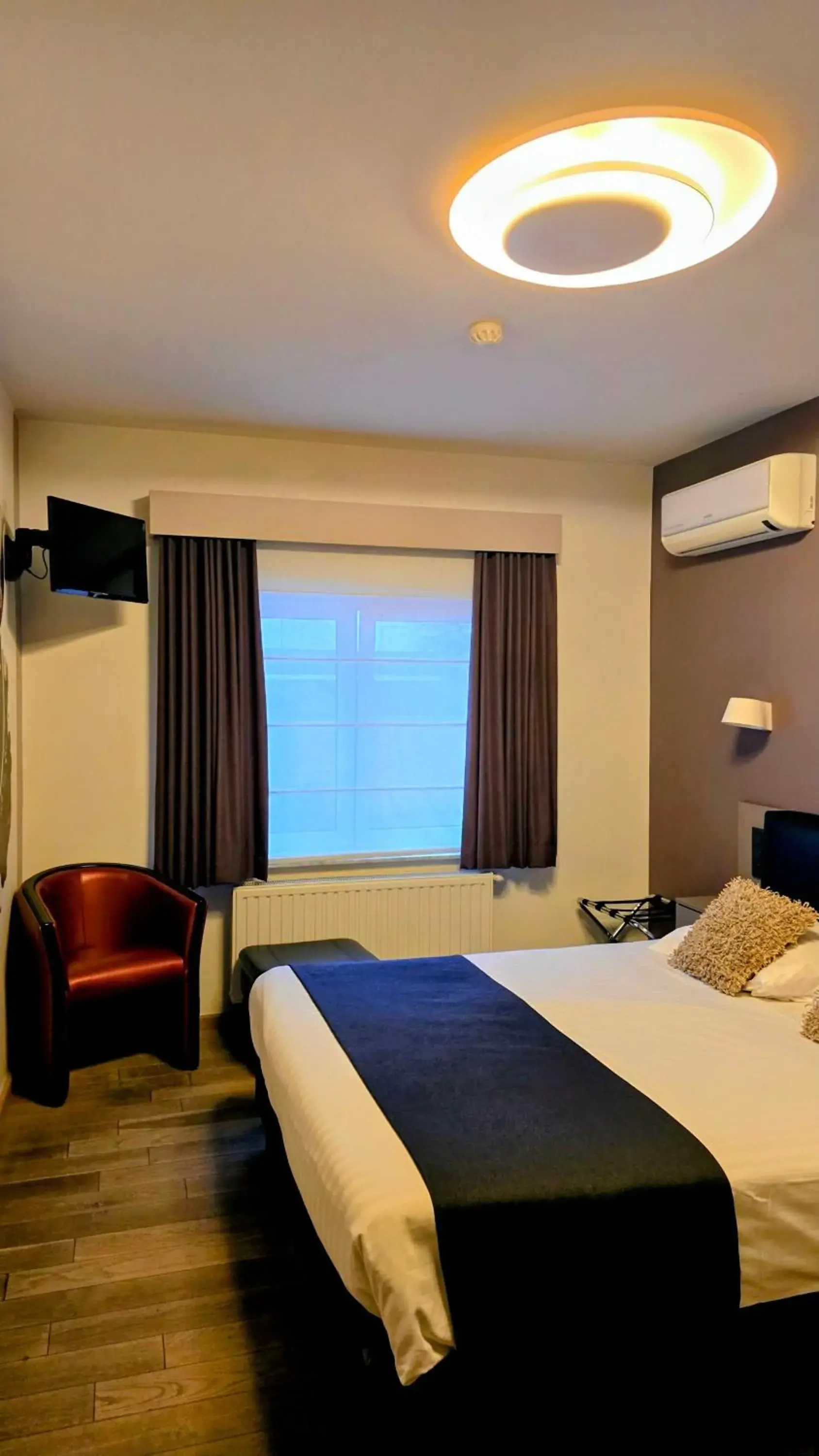 Double Room in Belrom Hotel Double Room in Belrom Hotel