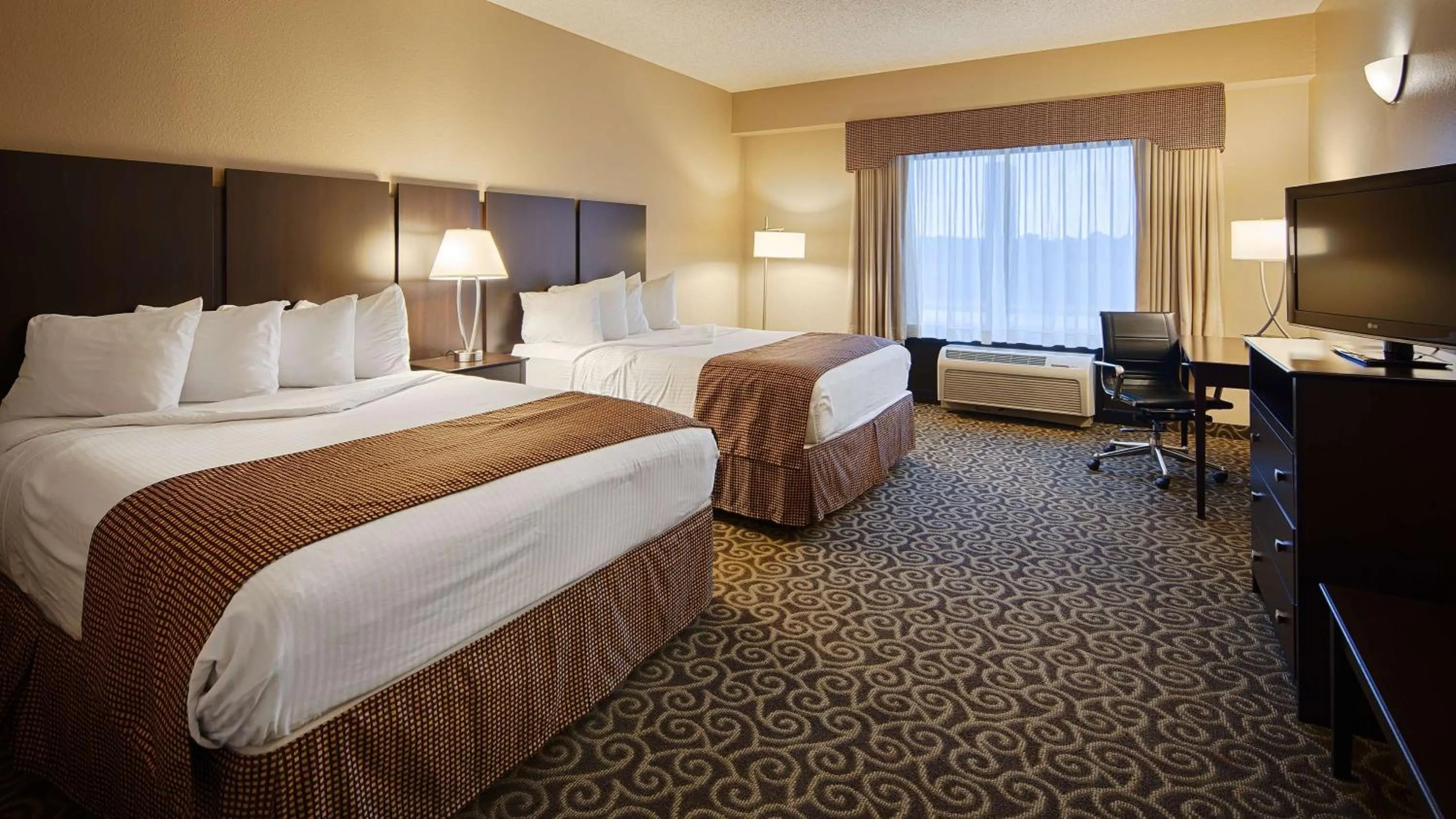 Photo of the whole room, Bed in Inn at Coushatta