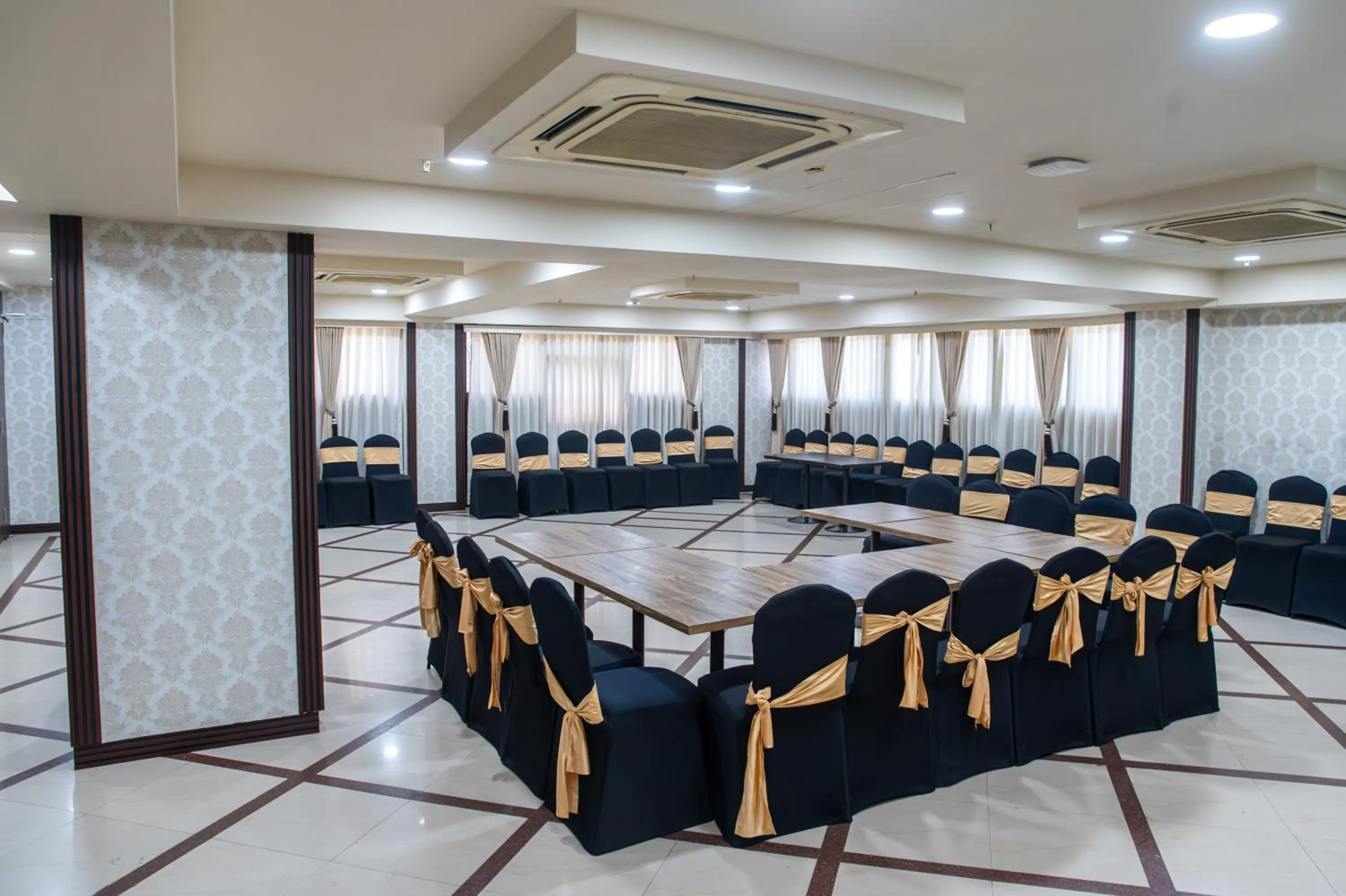 Banquet/Function facilities in Offbeat CCU
