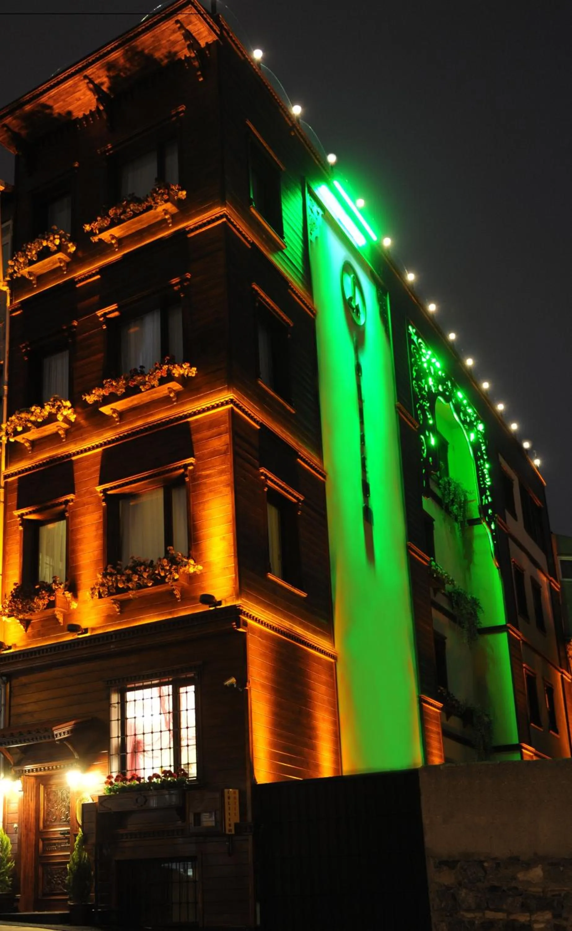 Facade/entrance in Hotel Coliseum