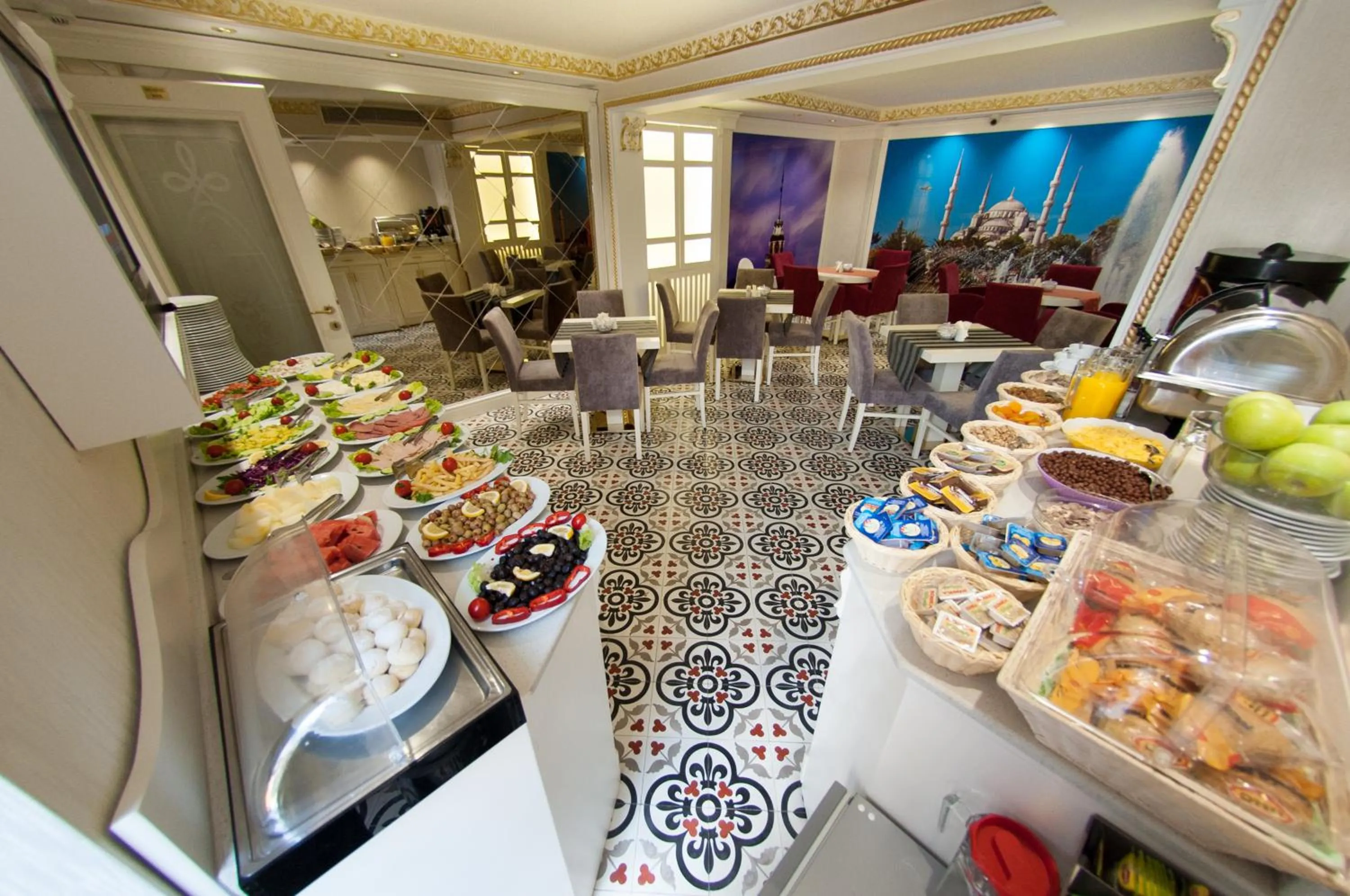 Buffet breakfast in Hotel Coliseum