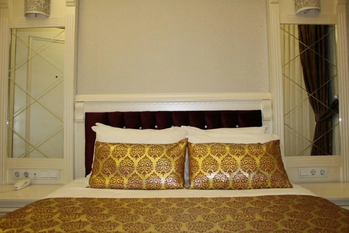 Bed in Hotel Coliseum