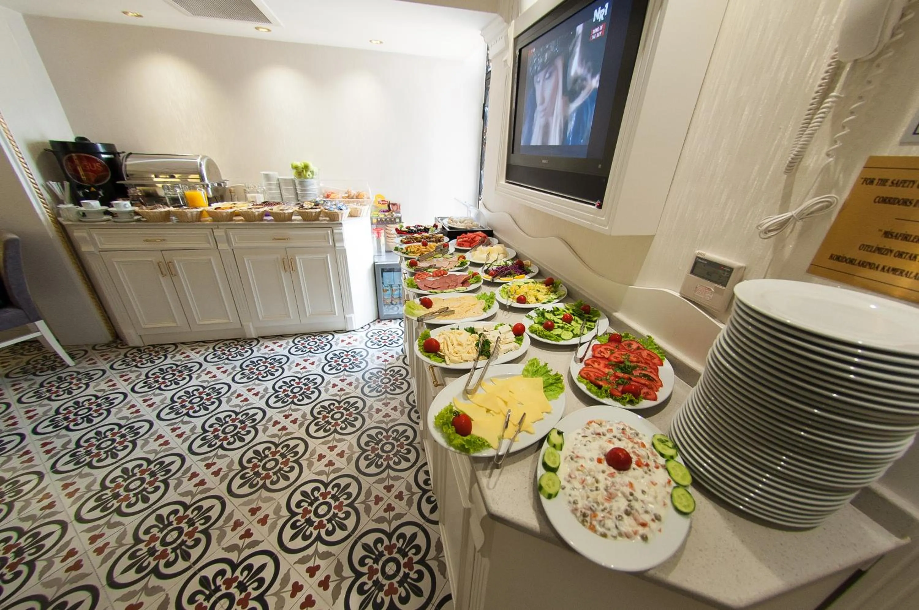 Buffet breakfast in Hotel Coliseum