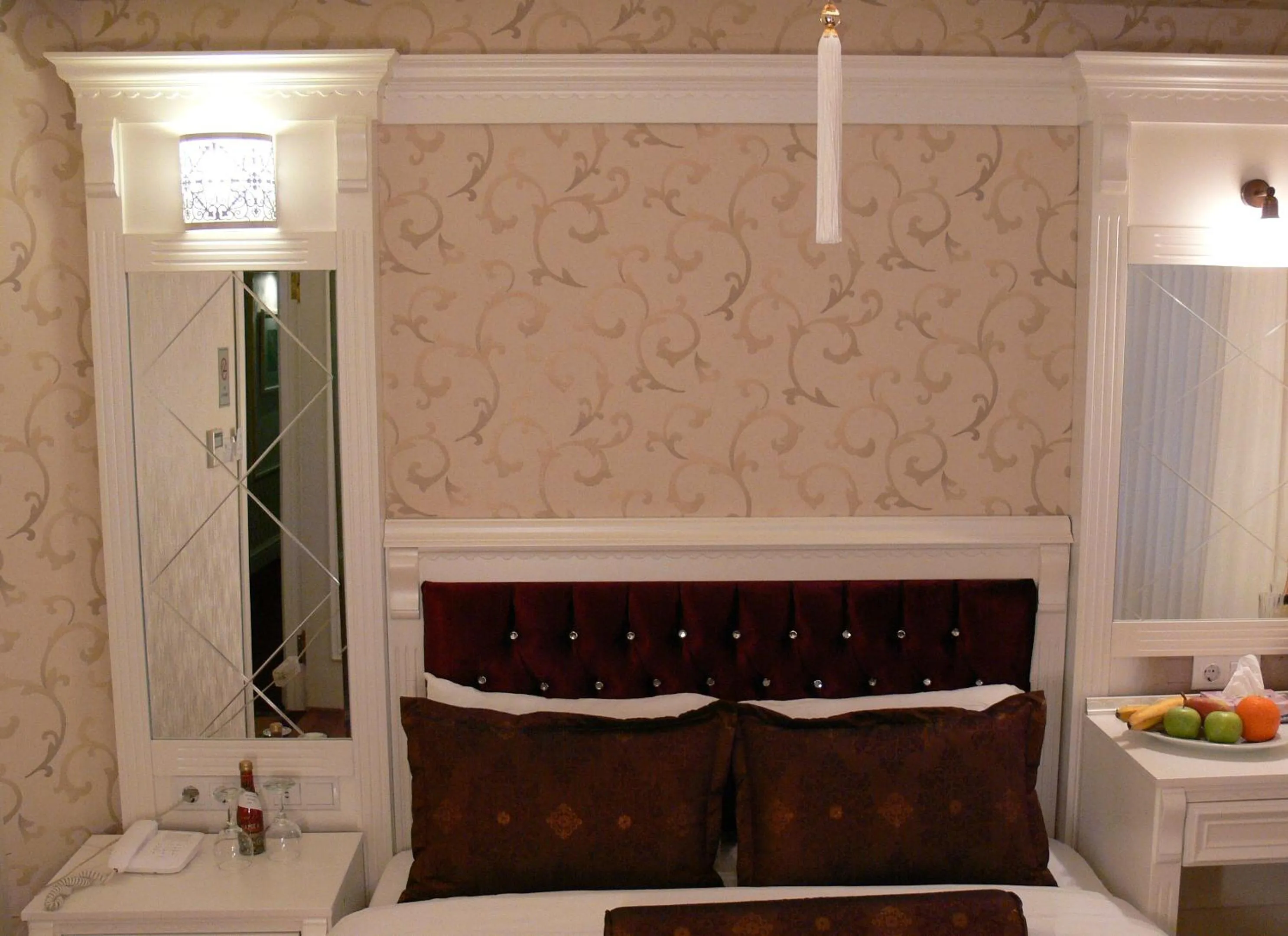 Photo of the whole room in Hotel Coliseum