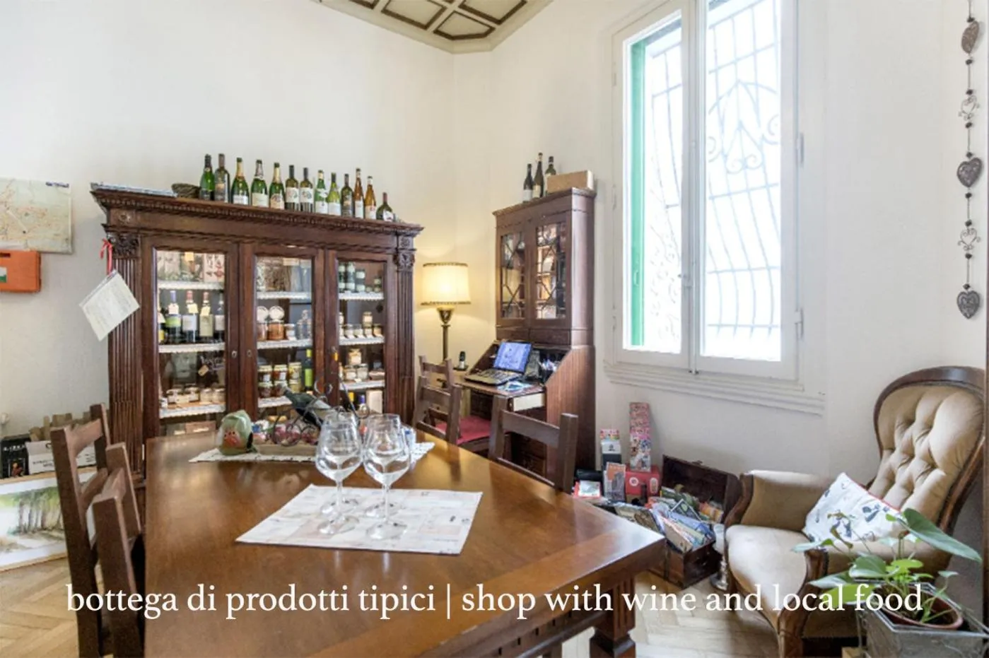 On-site shops in Gourmet B&B Villa Landucci