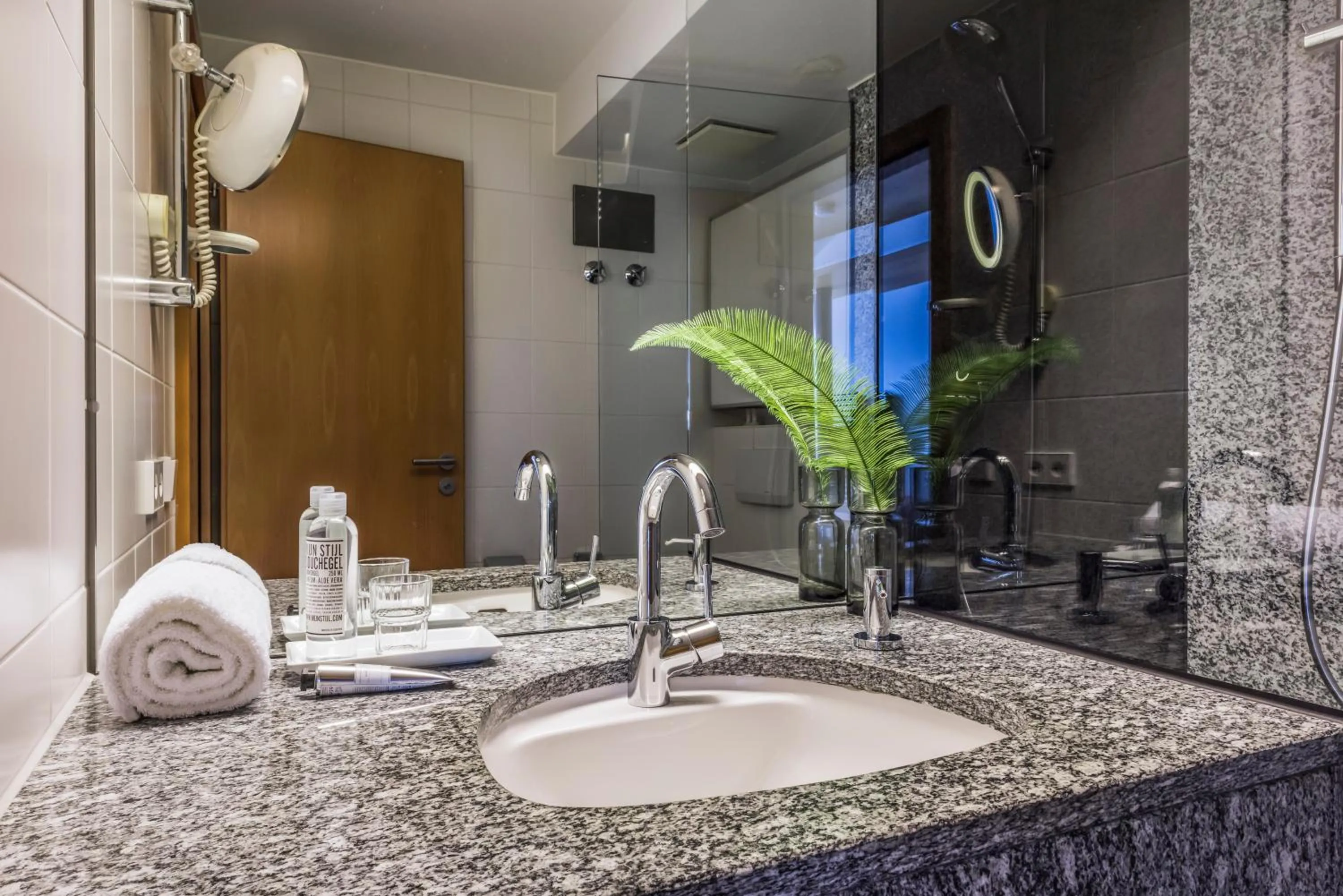 Photo of the whole room in SEEhotel Friedrichshafen