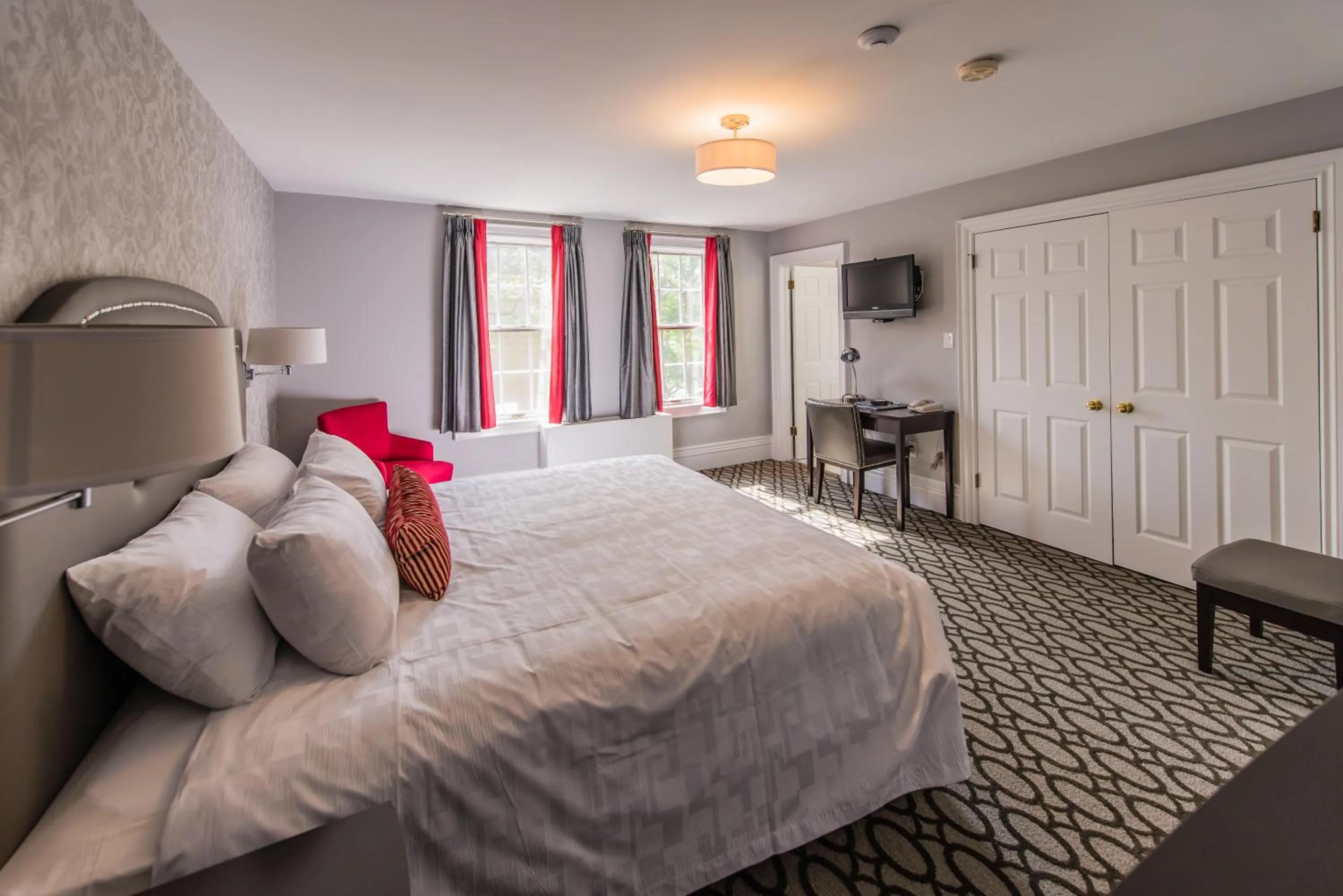 Bedroom, Bed in Idlewyld Inn & Spa