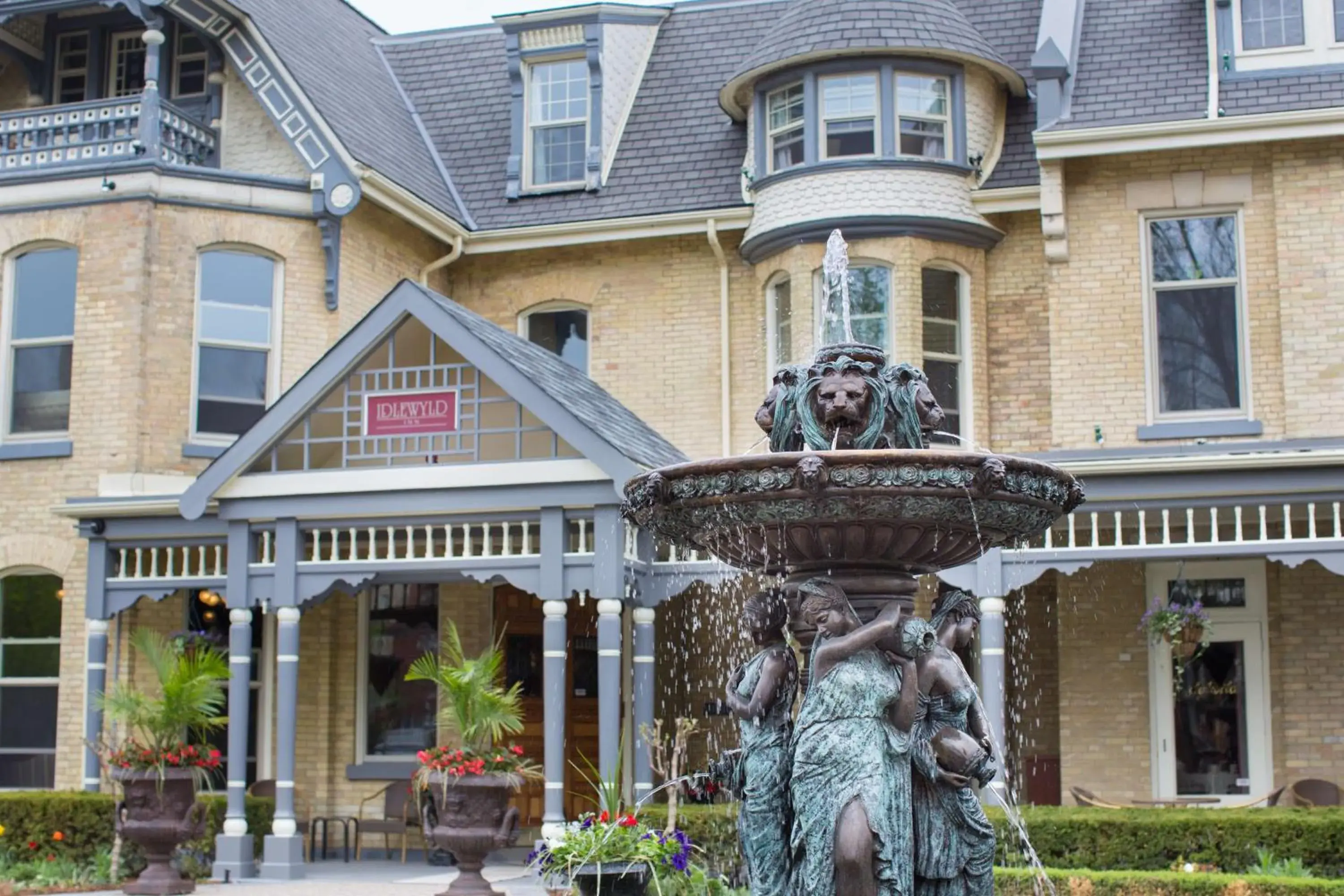 Property building in Idlewyld Inn & Spa Property building in Idlewyld Inn & Spa